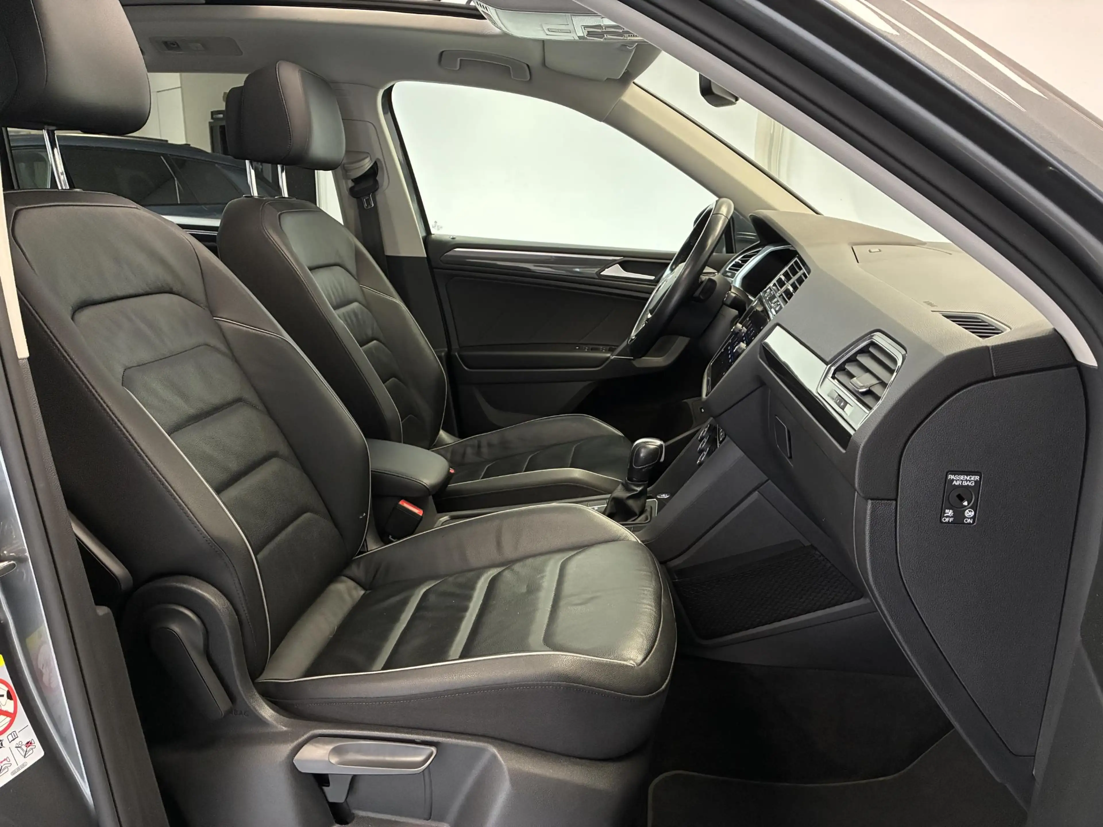 Volkswagen Tiguan Allspace 1.5 TSI Highline | PANO | TREKHAAK | LEDER | 360º — photo 4