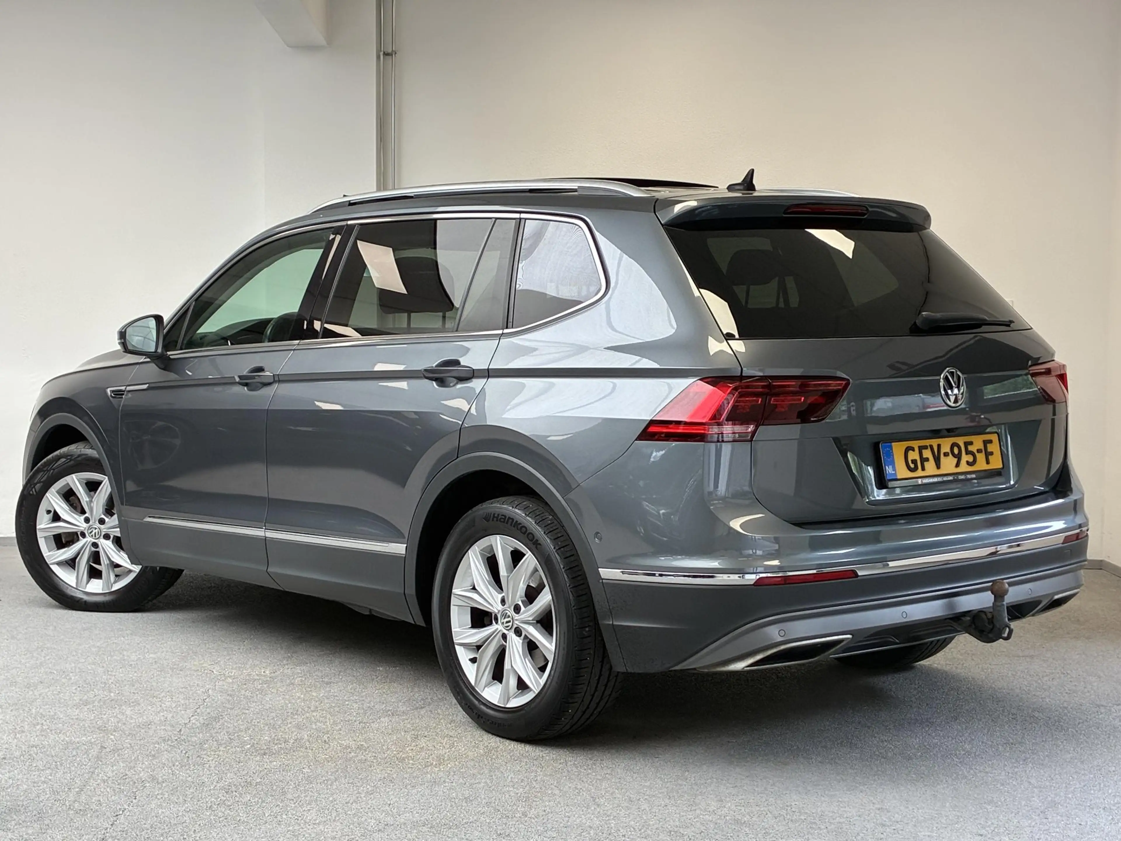 Volkswagen Tiguan Allspace 1.5 TSI Highline | PANO | TREKHAAK | LEDER | 360º — photo 2