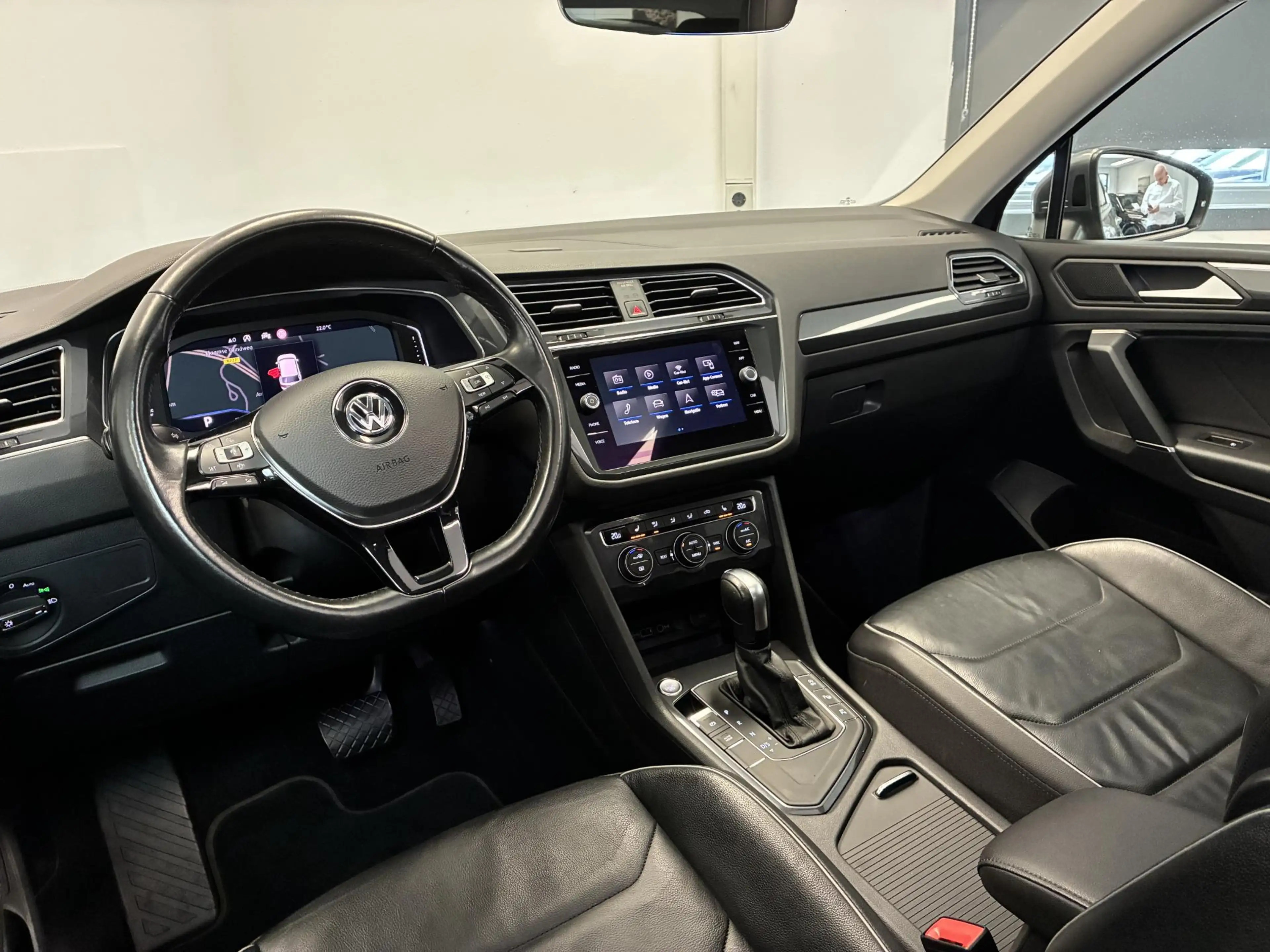 Volkswagen Tiguan Allspace 1.5 TSI Highline | PANO | TREKHAAK | LEDER | 360º — photo 15