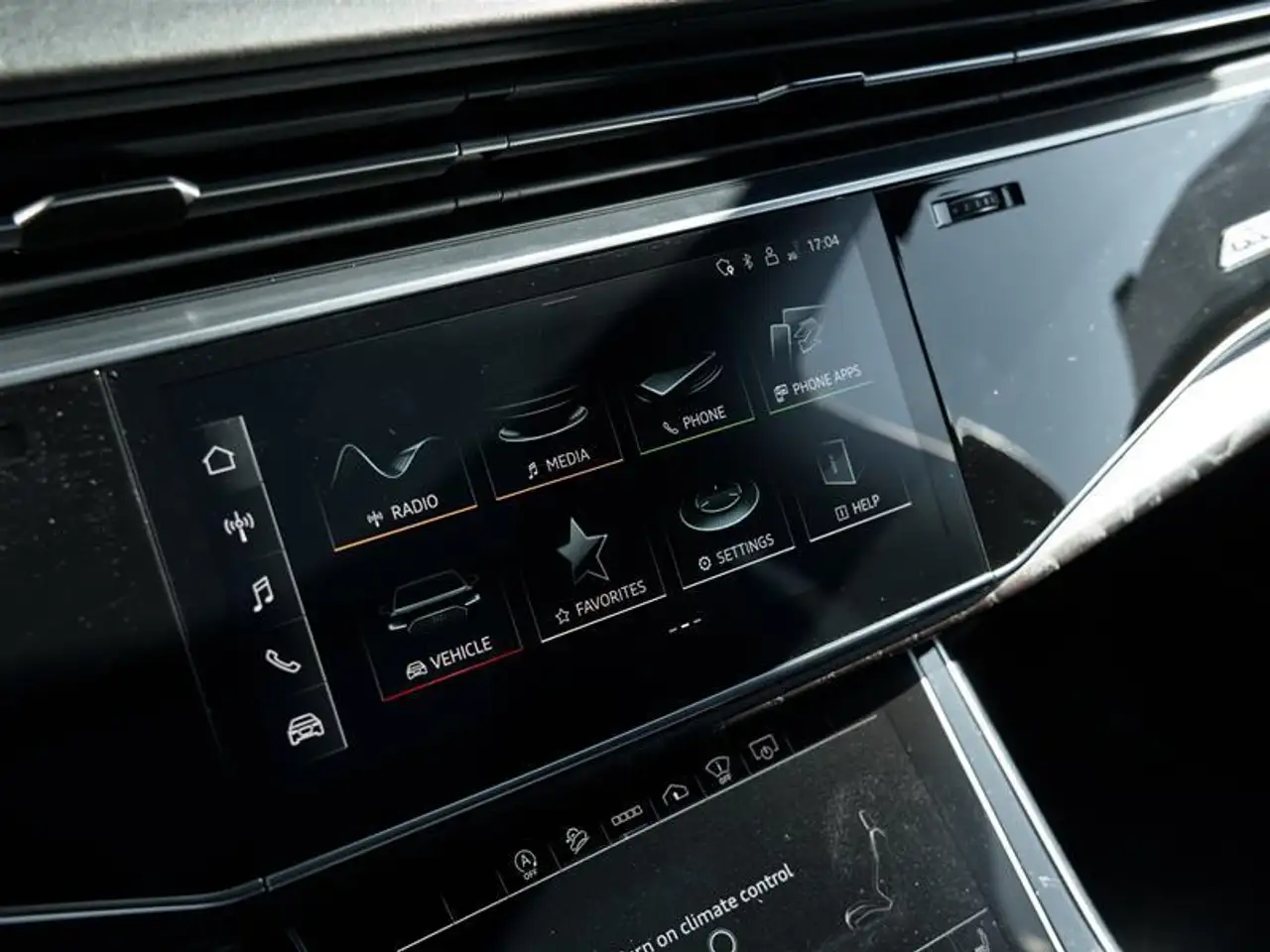Audi Q7 снимка Audi Q7