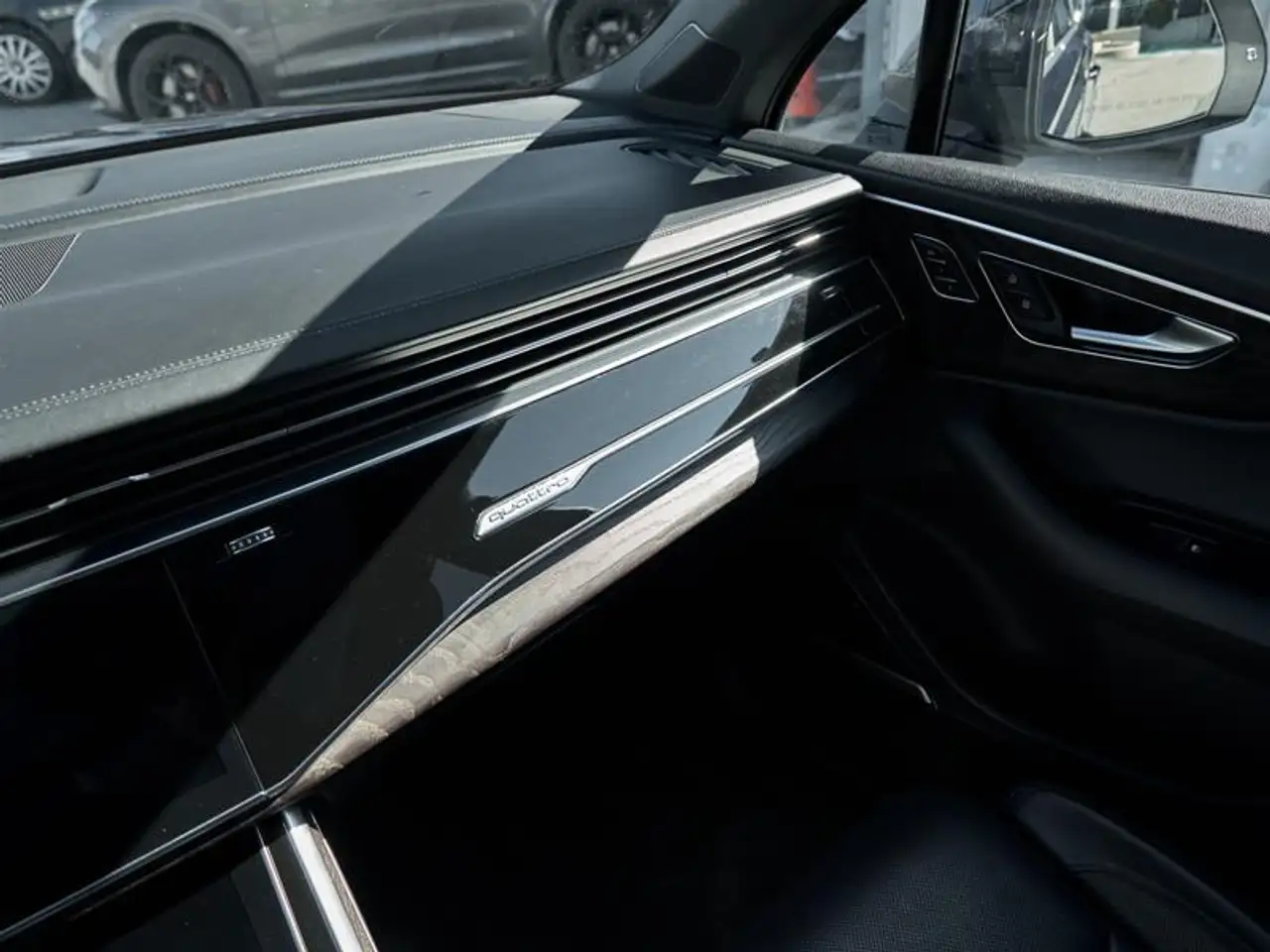 Audi Q7 снимка Audi Q7