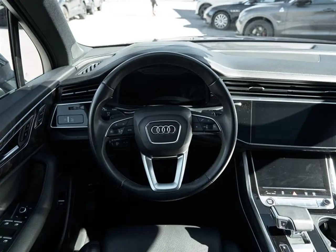 Audi Q7 снимка Audi Q7