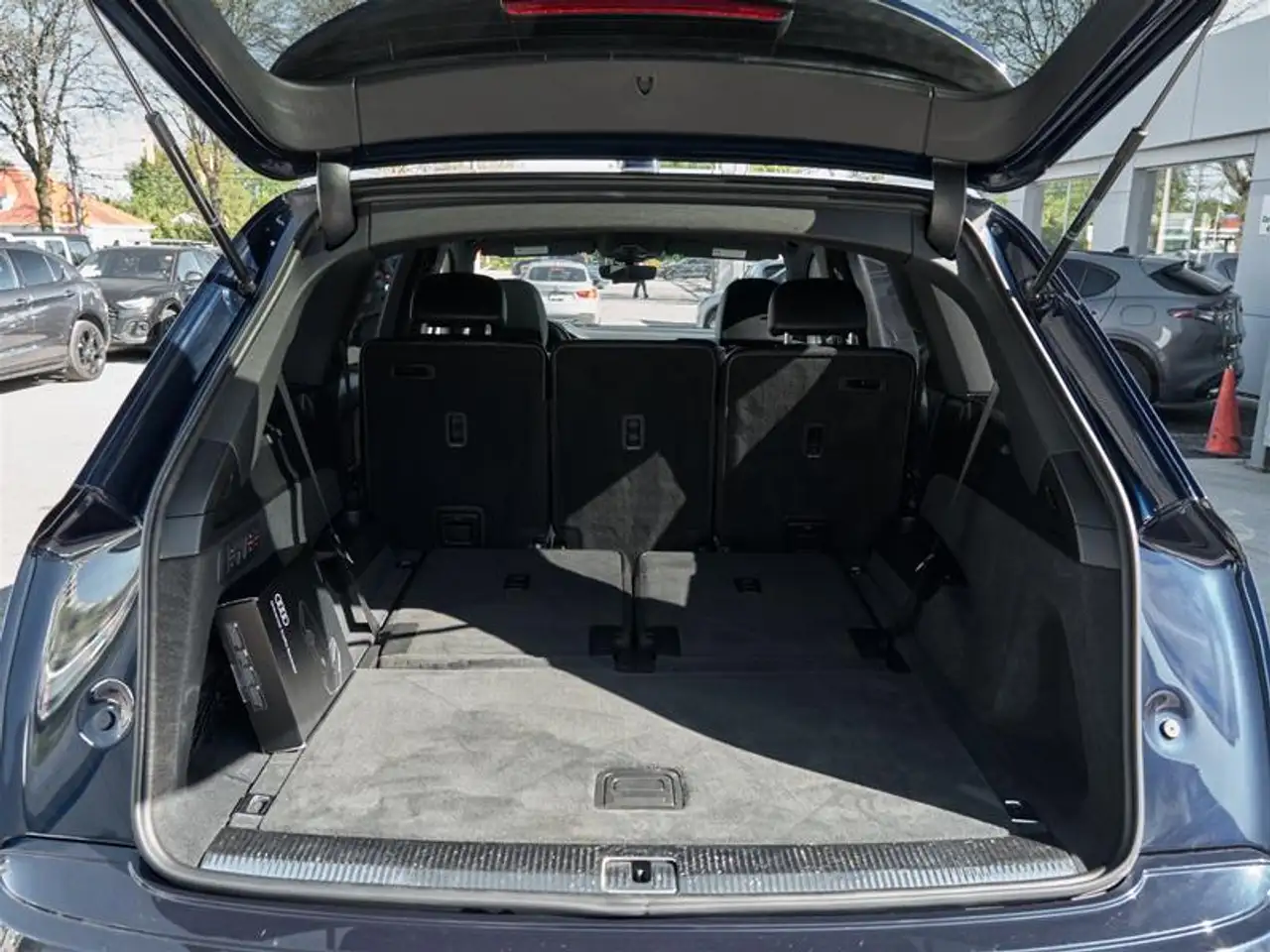 Audi Q7 снимка Audi Q7