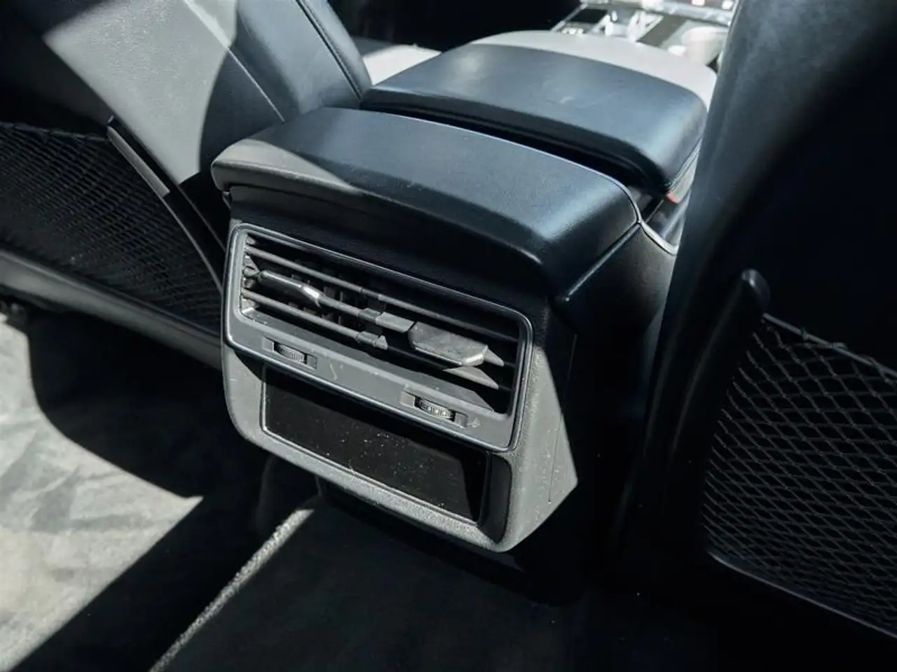 Audi Q7 снимка Audi Q7