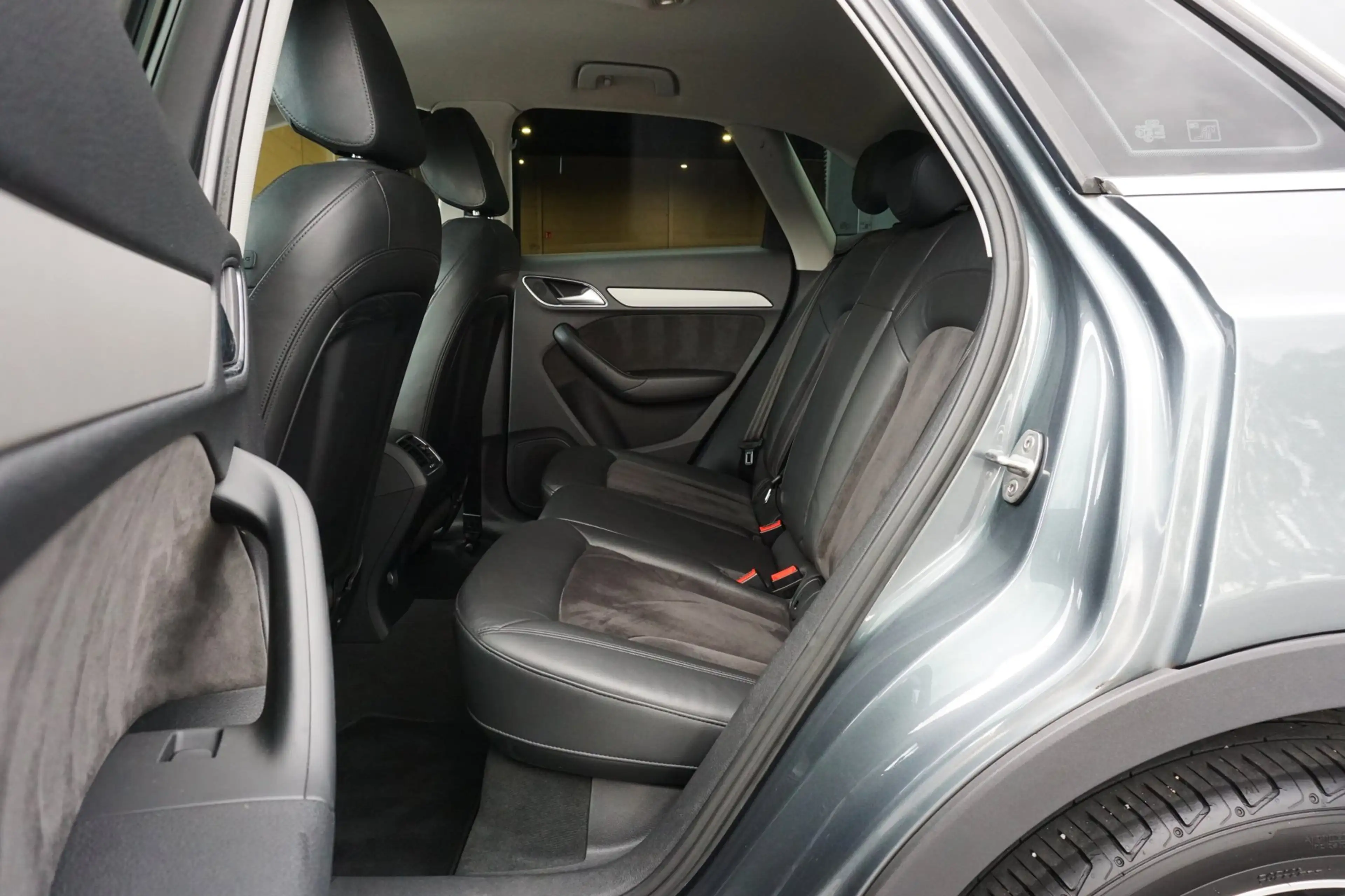 Audi Q3 2.0 TDI AUT Quattro Xenon Carplay Leer Clima Cruis — photo 12