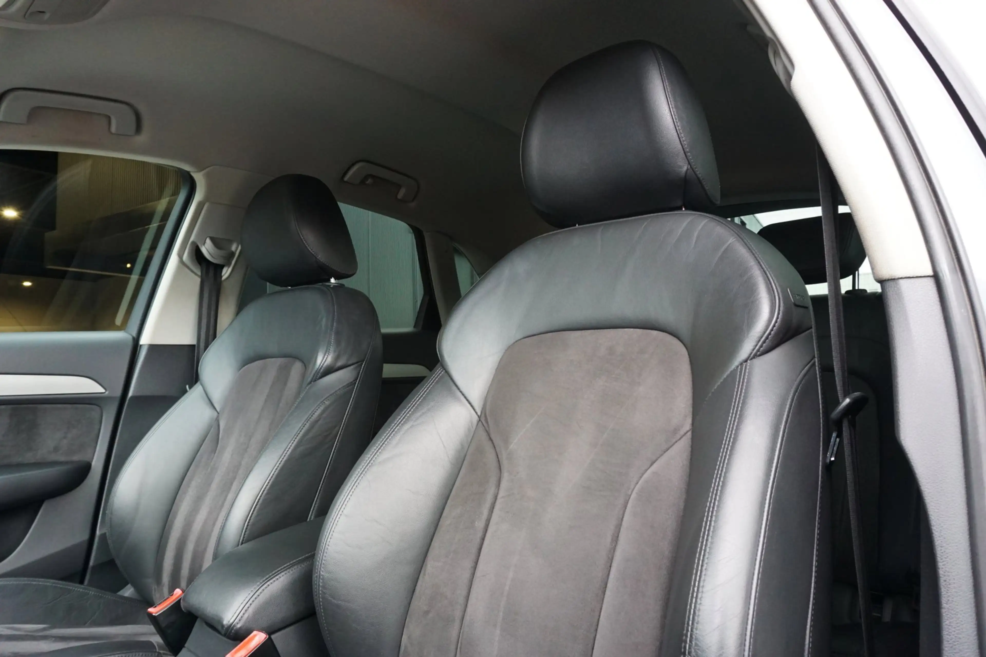 Audi Q3 2.0 TDI AUT Quattro Xenon Carplay Leer Clima Cruis — photo 11