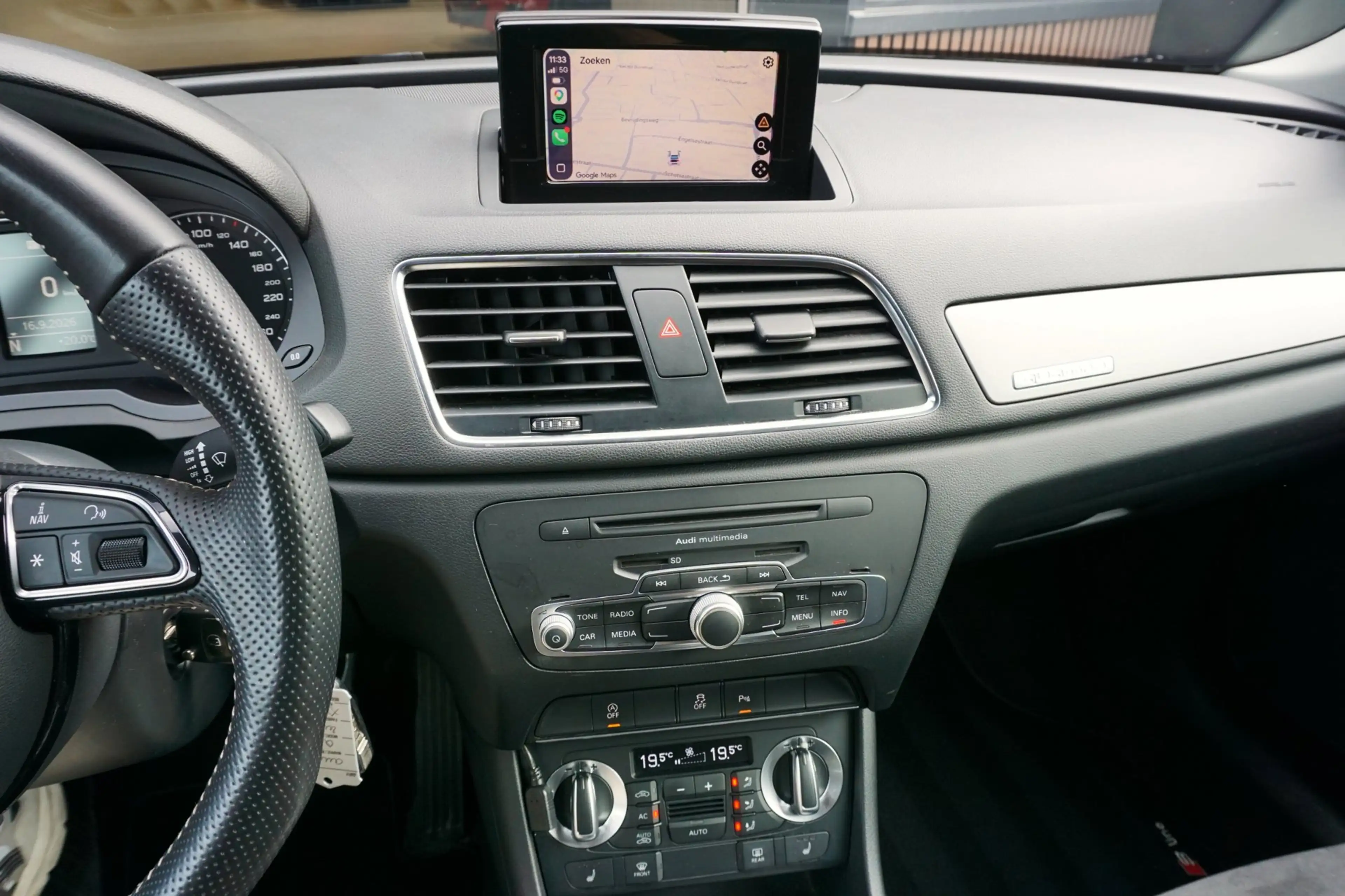 Audi Q3 2.0 TDI AUT Quattro Xenon Carplay Leer Clima Cruis — photo 17