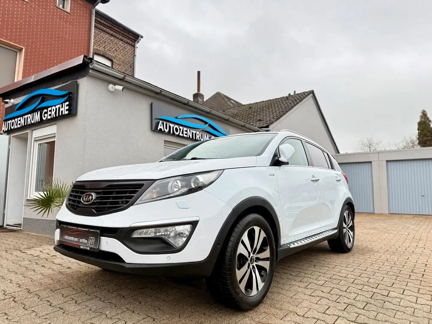 Kia Sportage Spirit 4WD *Automatik*Xenon*Leder*AHK* Blanco - 2