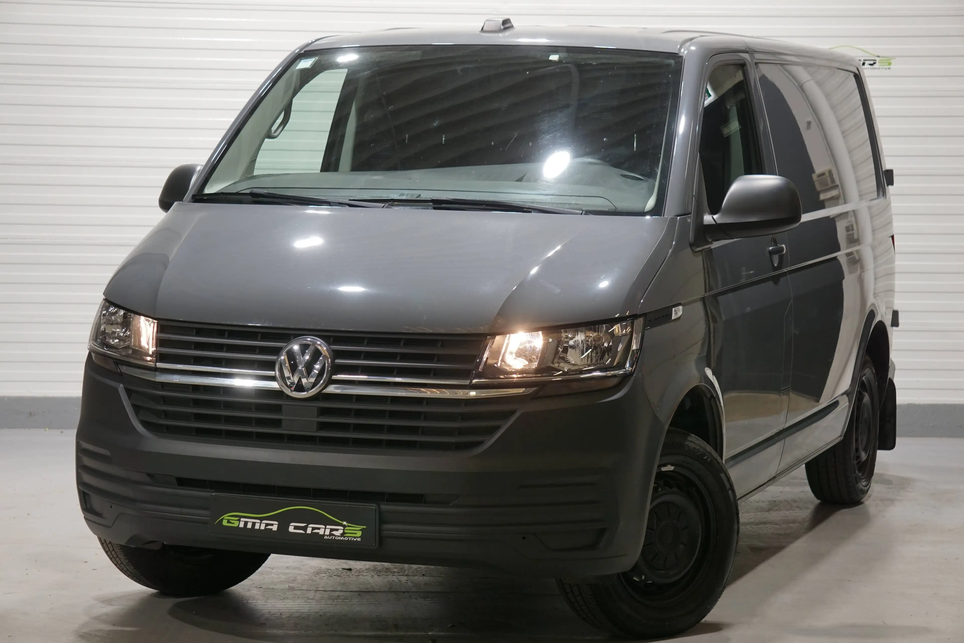 Volkswagen T6.1 Transporter 2.0 TDi SCR BMT Airco- 3 Zit-Multimedia-150pk-83dkm-Trekhaak-Garantie