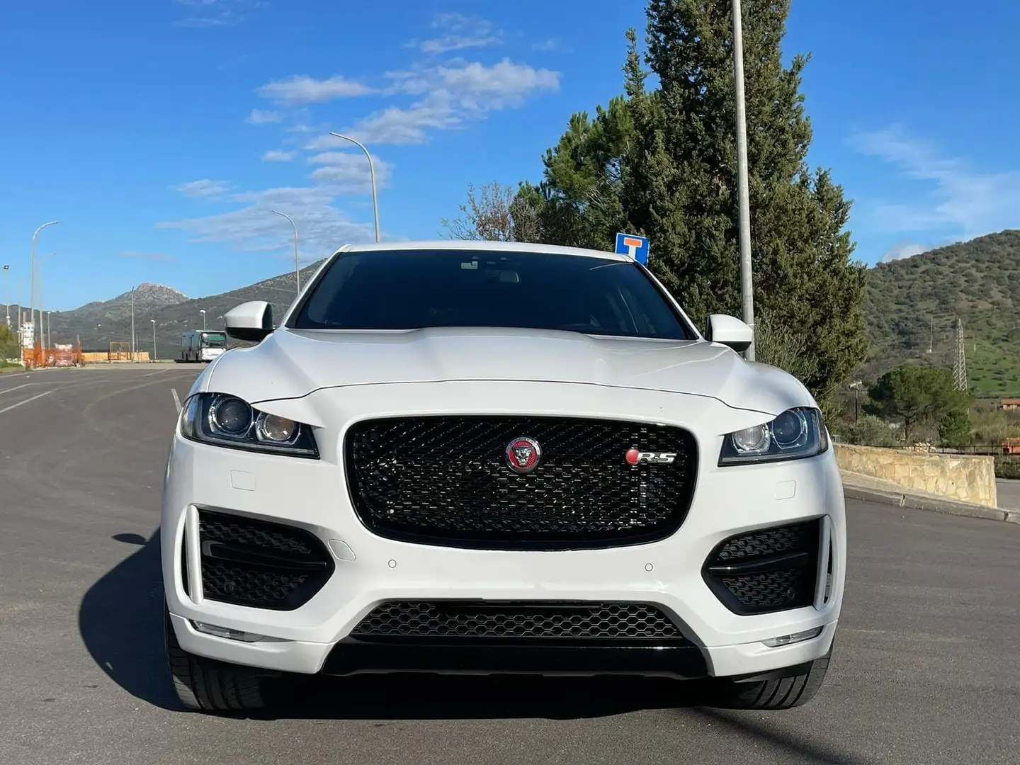 Jaguar F-Pace F-Pace+2015+2.0d+R-Sport+awd+180cv+auto Bianco - 2