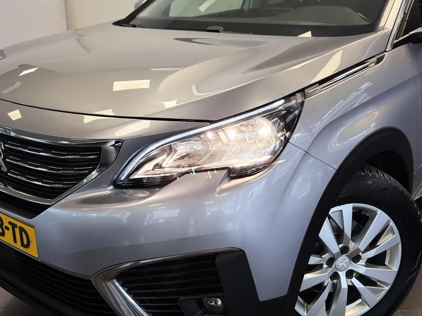 Peugeot 5008 Active 1.2 Turbo 130pk | CAMERA | TREKHAAK | 7-ZIT Gris - 2