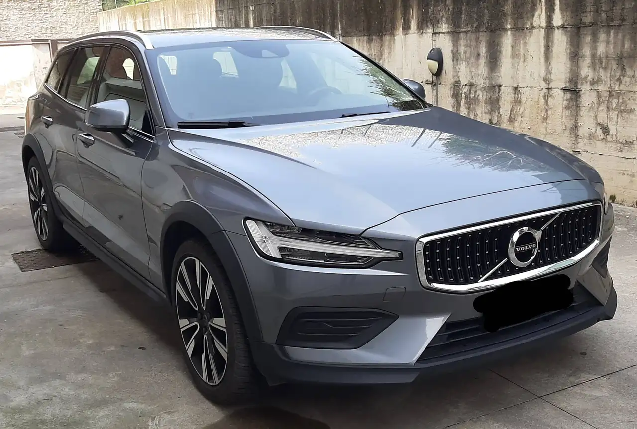 Volvo V60 Cross Country V60 II 2019 Cross Country — photo 1 of 13