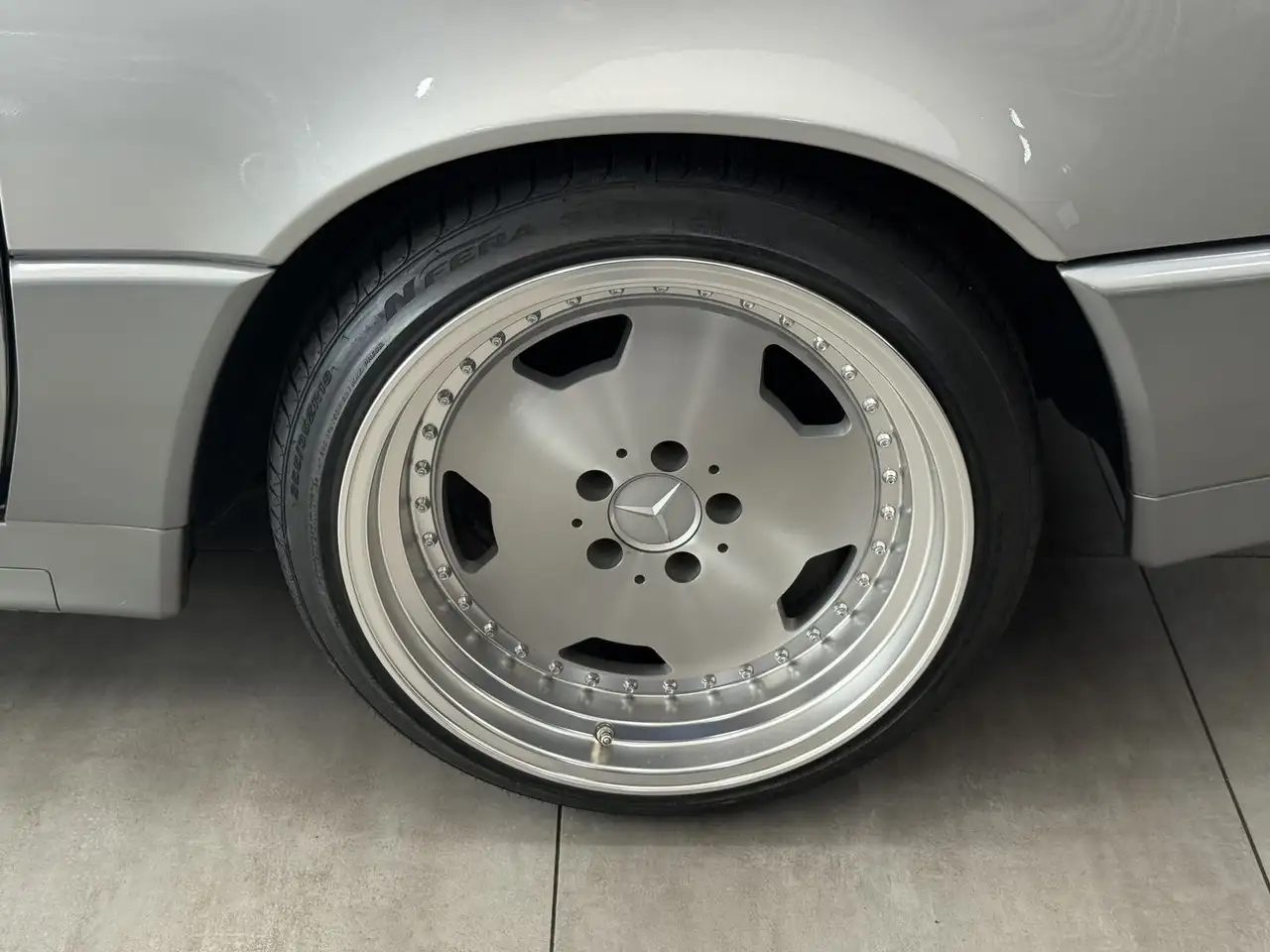 Mercedes-Benz SL 300, foto 8