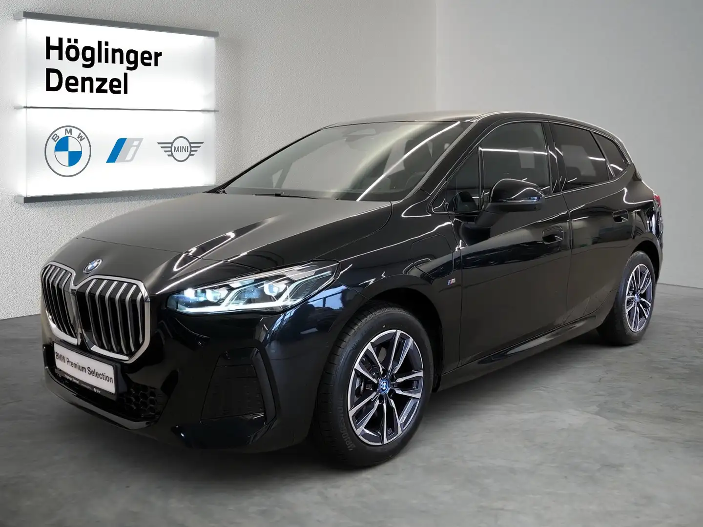BMW 225 e xDrive Active Tourer Schwarz - 2