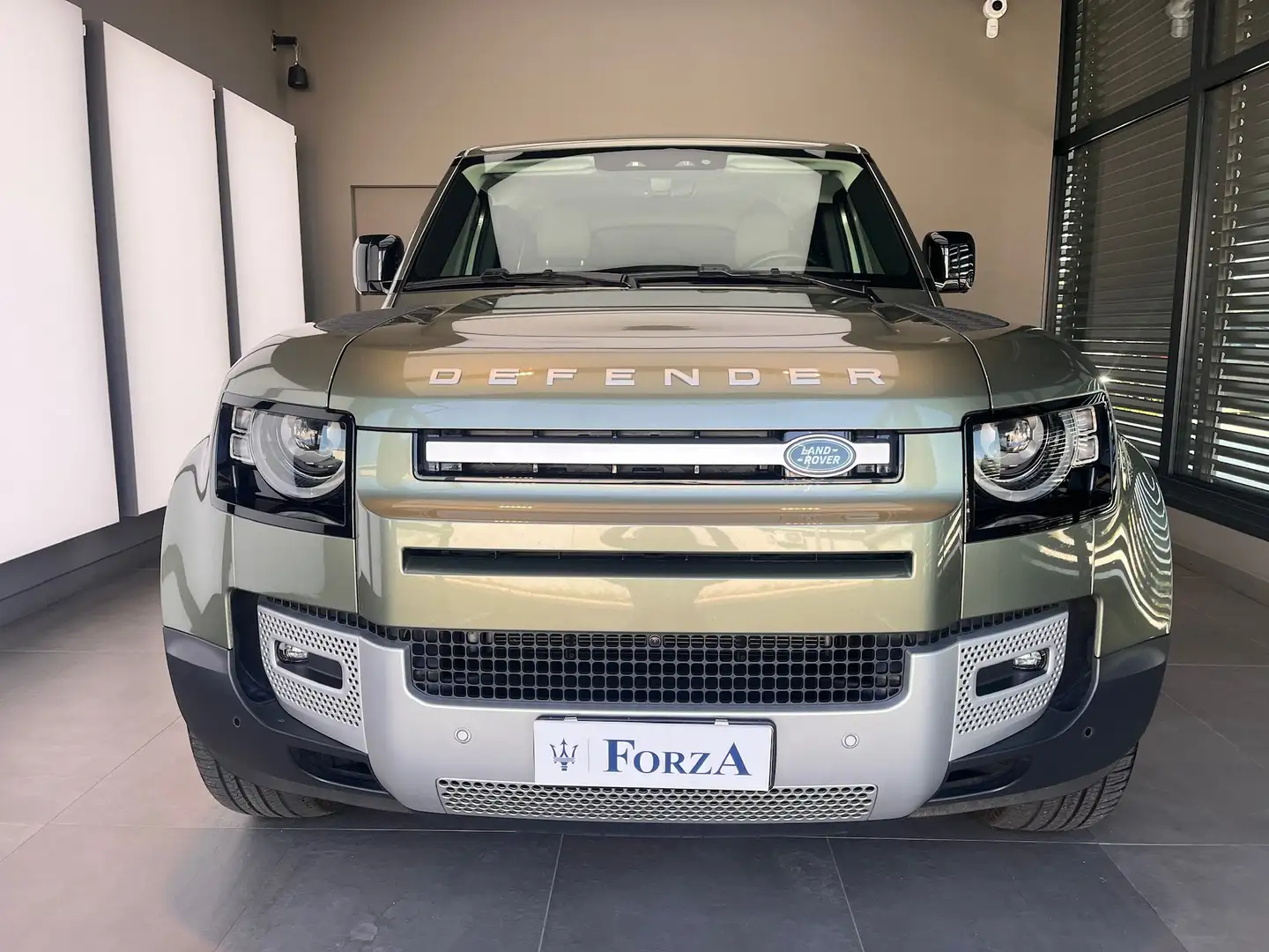 Land Rover Defender Defender 110 3.0d i6 mhev SE awd 200cv auto - 2