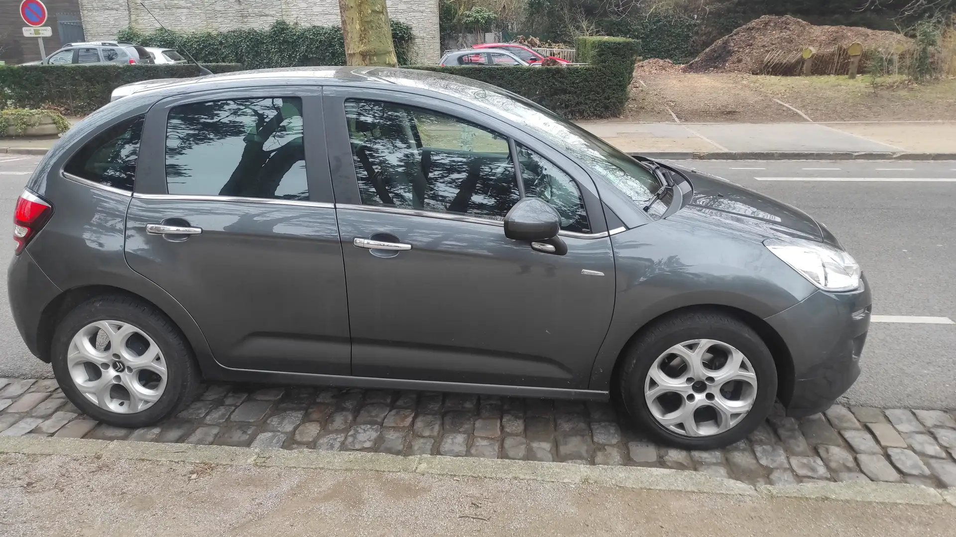 Citroen C3 C3 PureTech 82 Exclusive Gris - 1