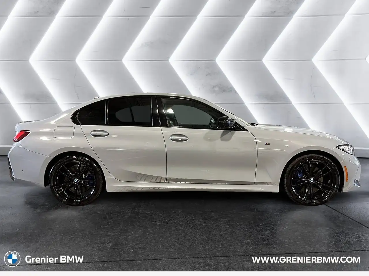 BMW 3 Series photo BMW 3 Series