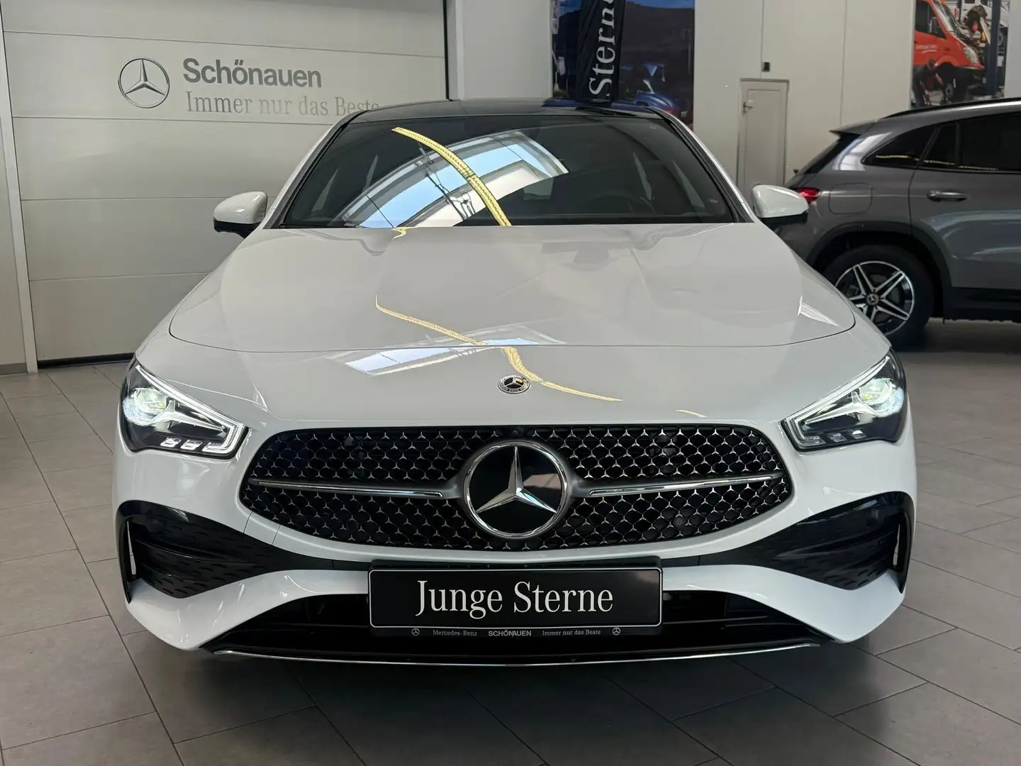 Mercedes-Benz CLA 180 SB AMG PANO+19"+360+TOTW.+DISTR+CARPLAY Weiß - 2