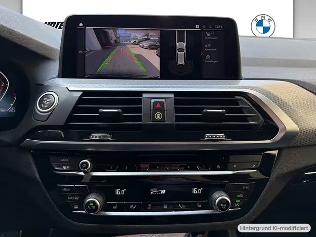 BMW X3 view 8