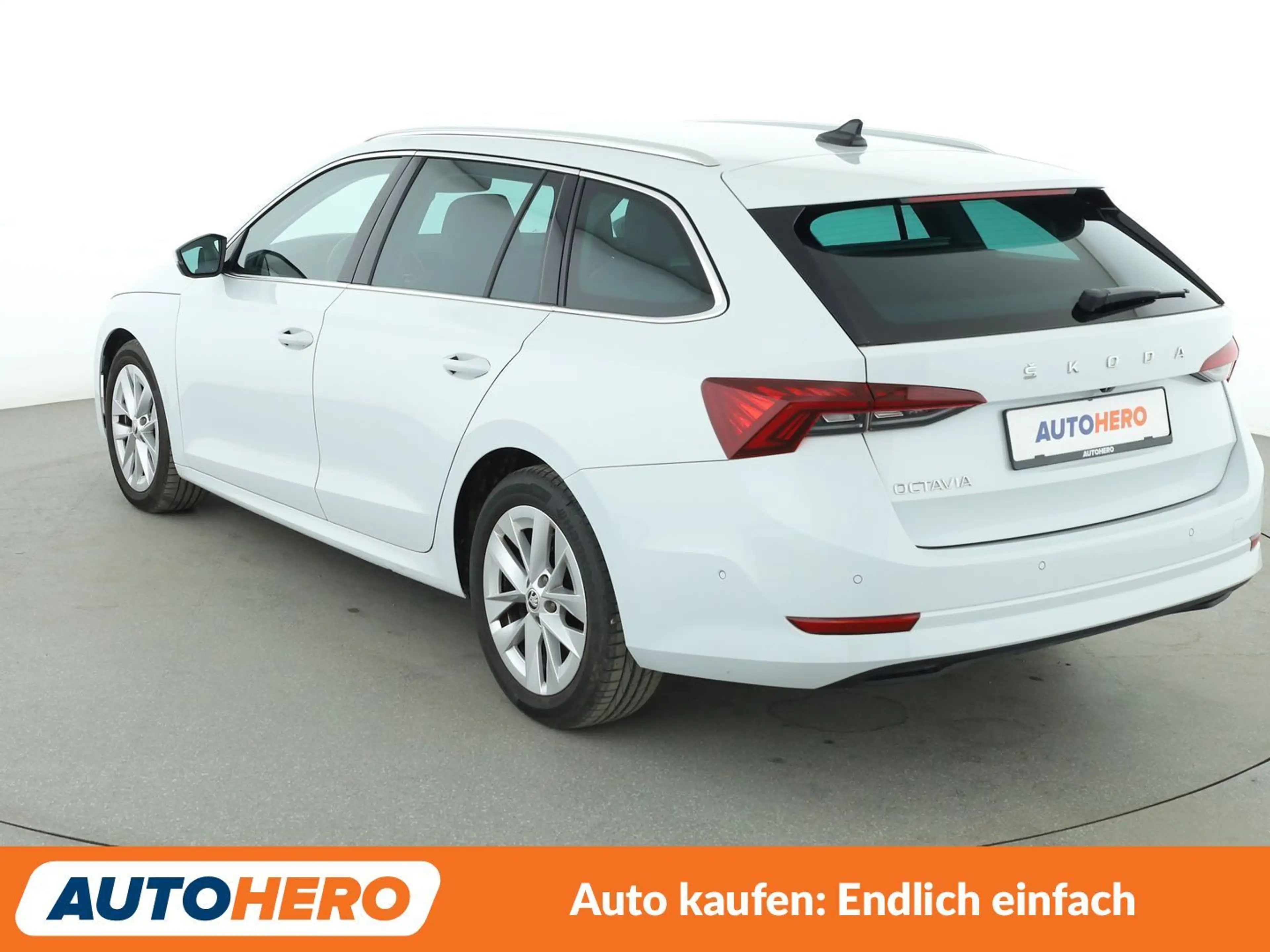 Skoda Octavia 2.0 TDI First Edition Aut.*NAVI*LED*CAM*ACC*SHZ* — photo 4