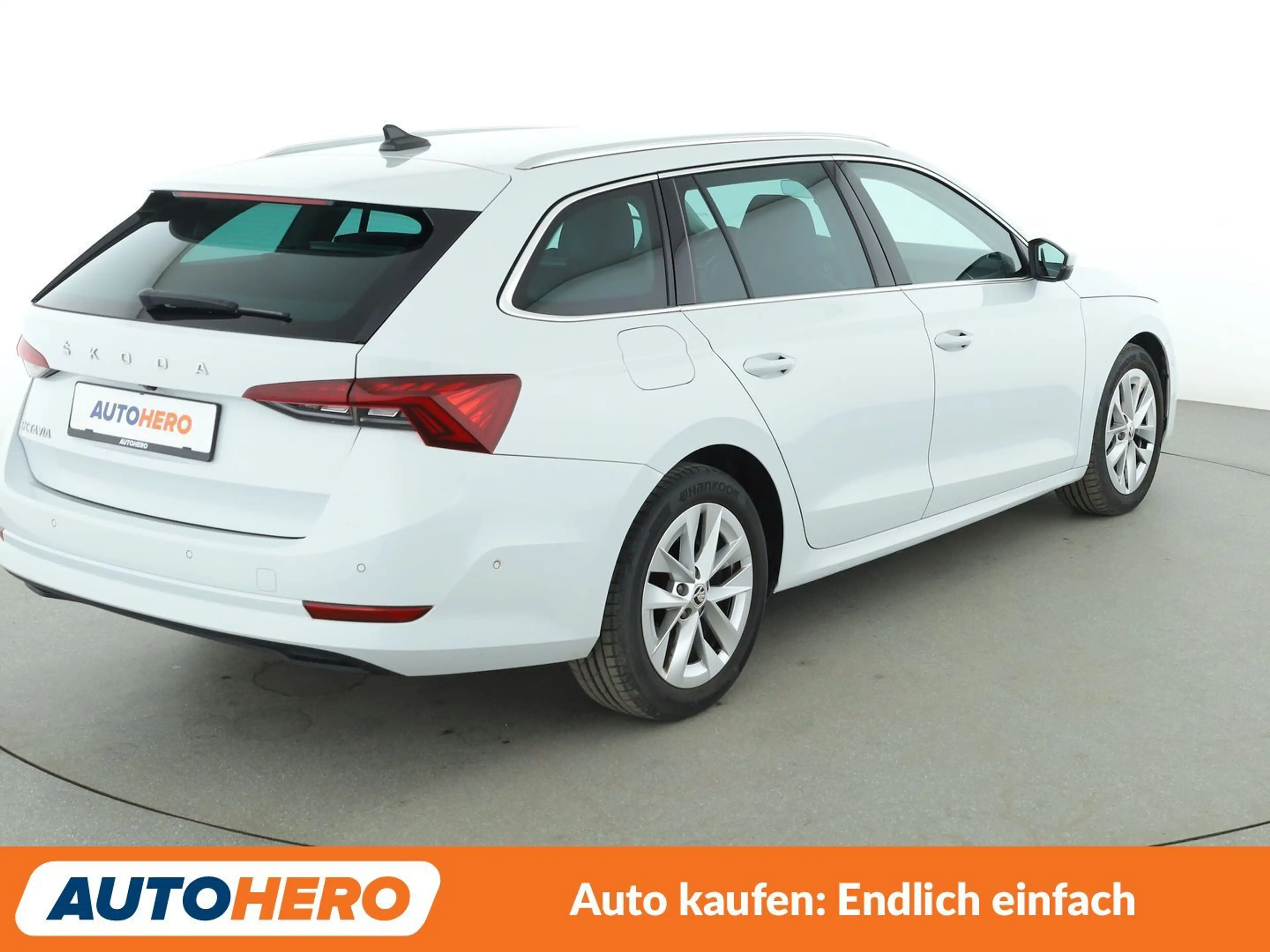 Skoda Octavia 2.0 TDI First Edition Aut.*NAVI*LED*CAM*ACC*SHZ* — photo 6