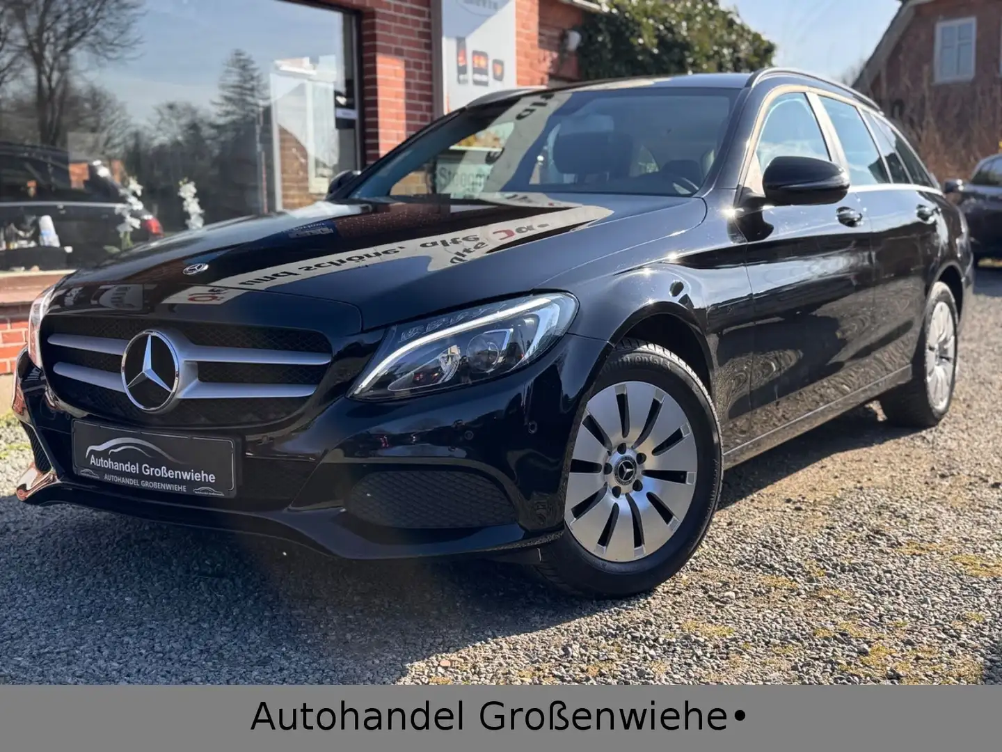 Mercedes-Benz C 220 C -Klasse T-Modell C 220T Blue*ACC*LED*NAVI*AHK Noir - 1