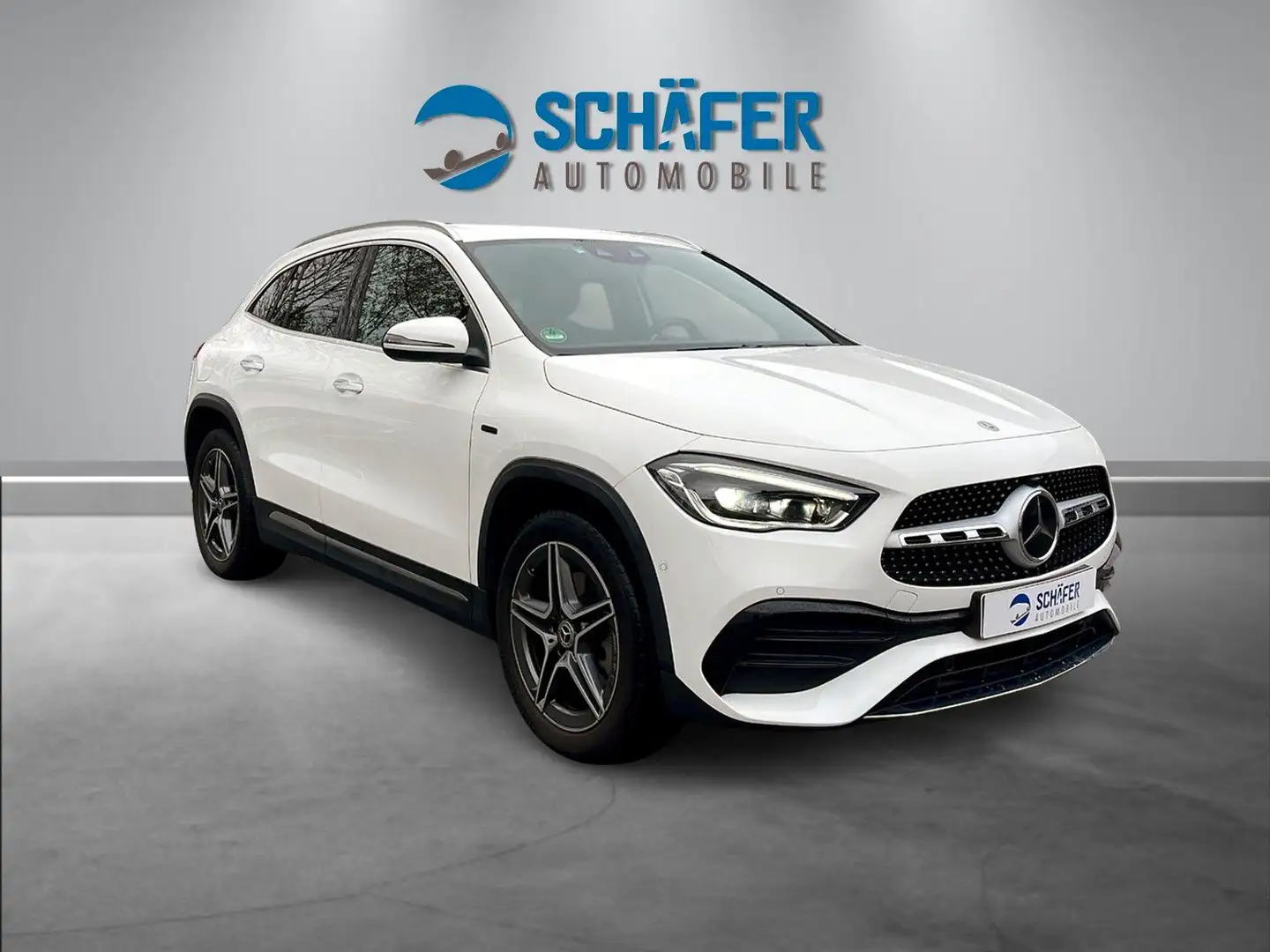 Mercedes-Benz GLA 250 e AMG #LED #MBUX #DISTR #AHZV #KAM Weiß - 2