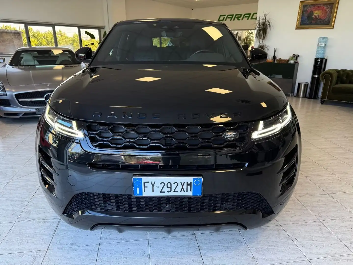 Land Rover Range Rover Evoque II 2019 2.0d i4 mhev R-Dynamic HSE awd 150cv auto Nero - 2