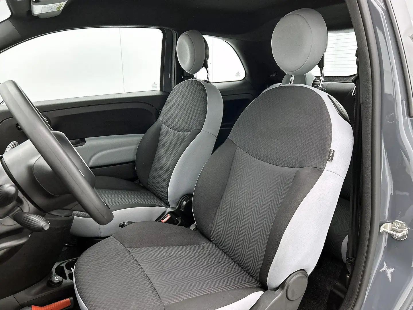 Fiat 500 1.0 Hybrid Pop | Airco | Elektrische ramen | Zuini Grau - 2