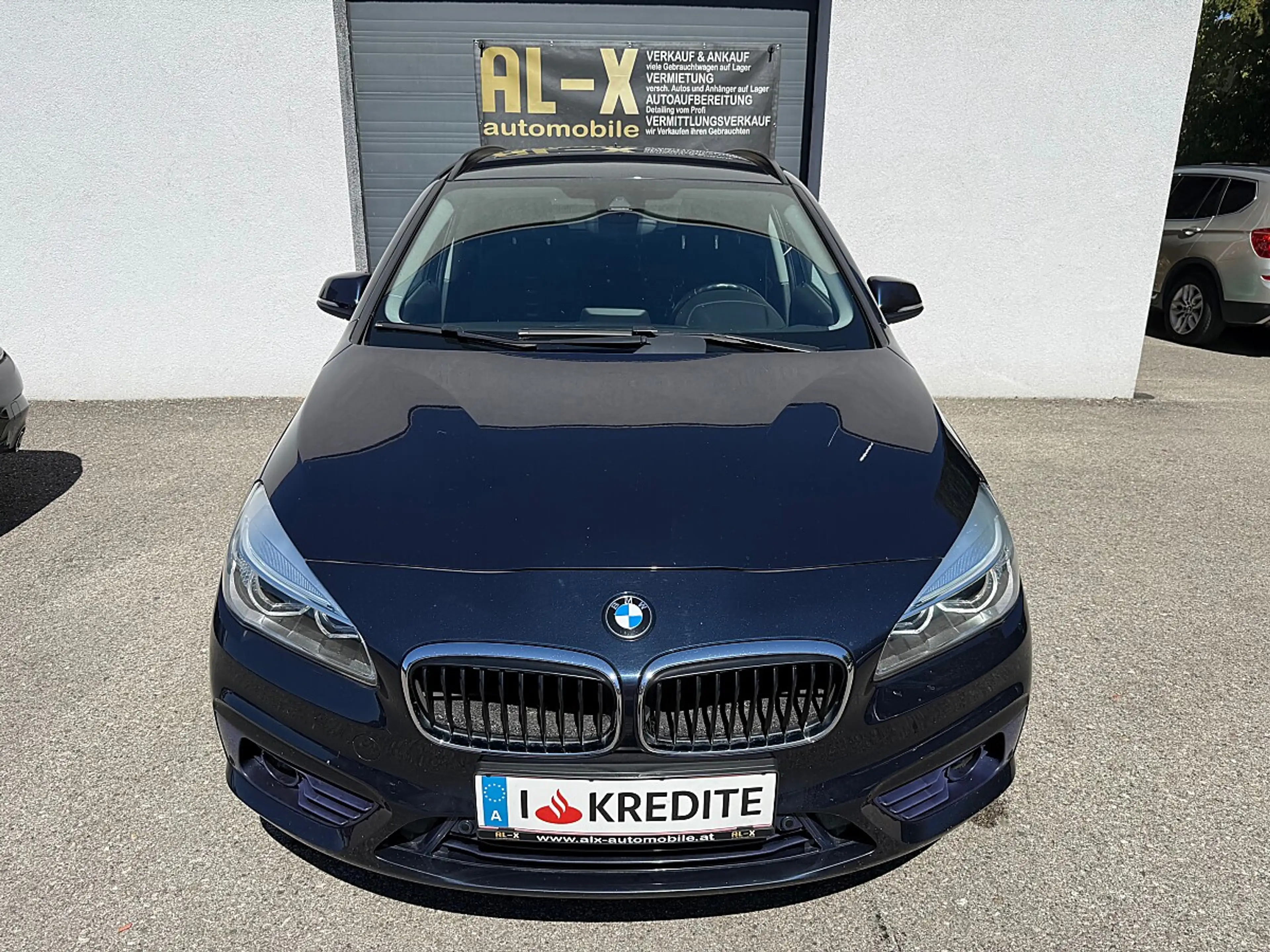 BMW 216 d — photo 4