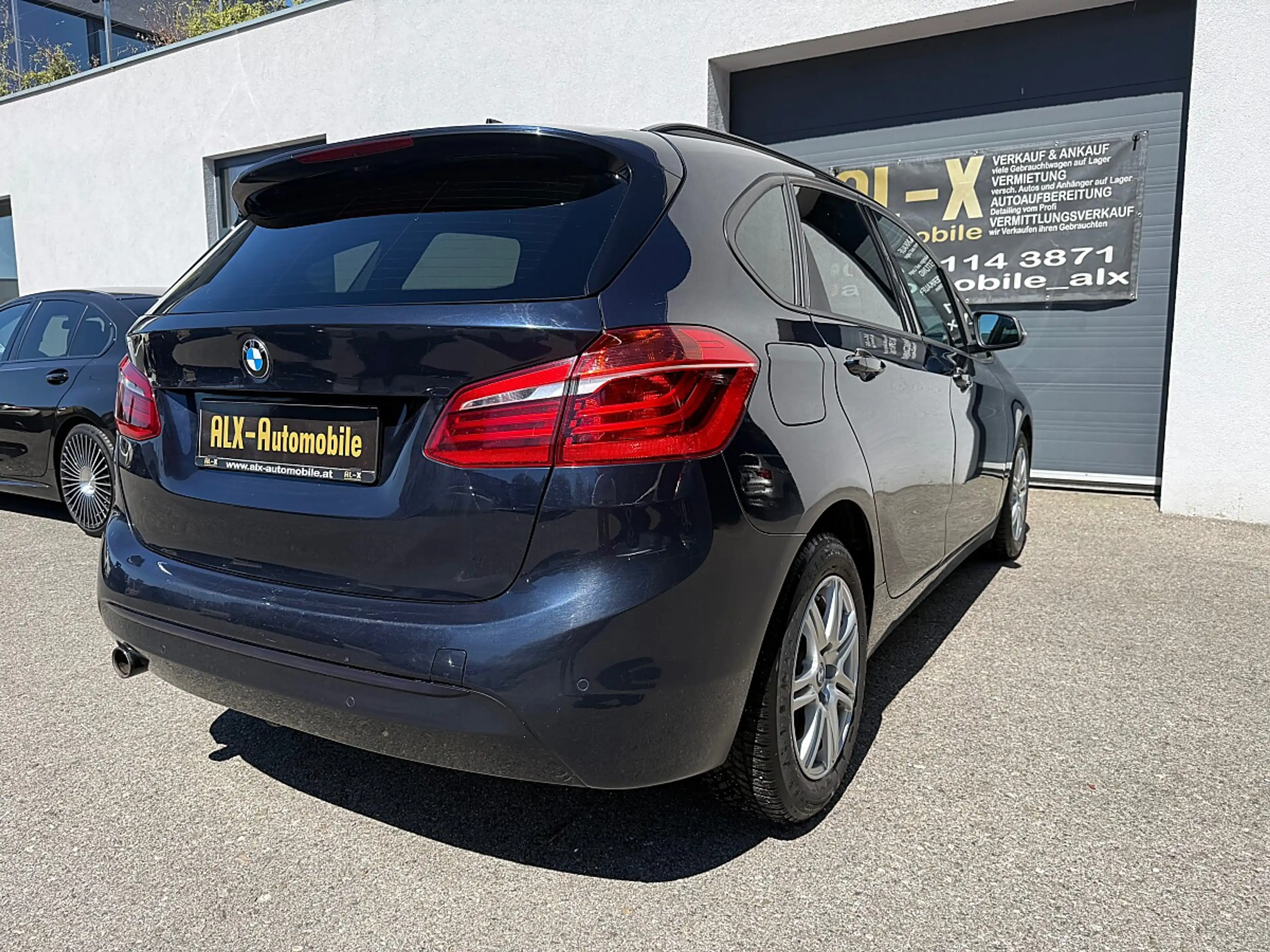 BMW 216 d — photo 10