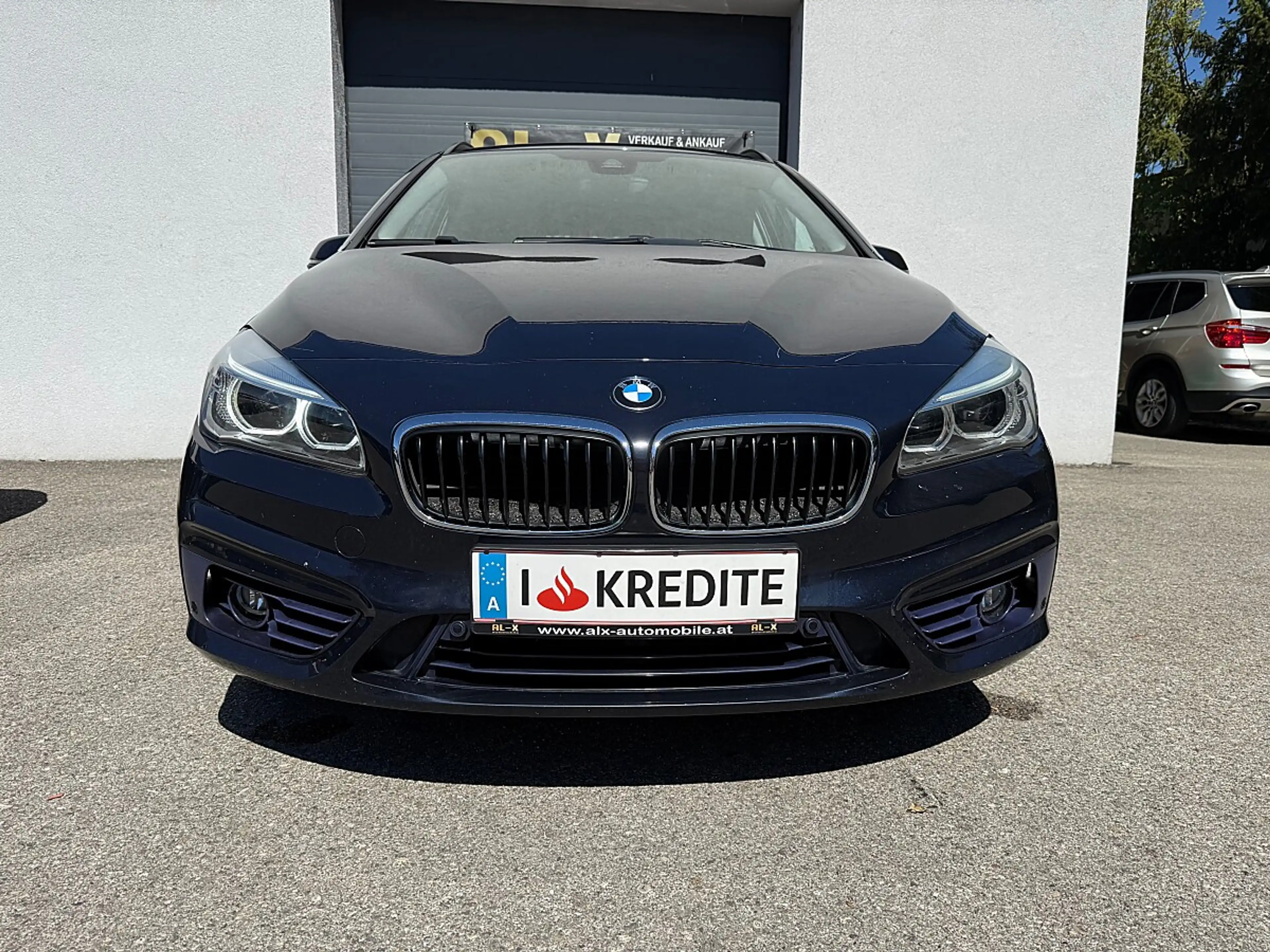 BMW 216 d — photo 5