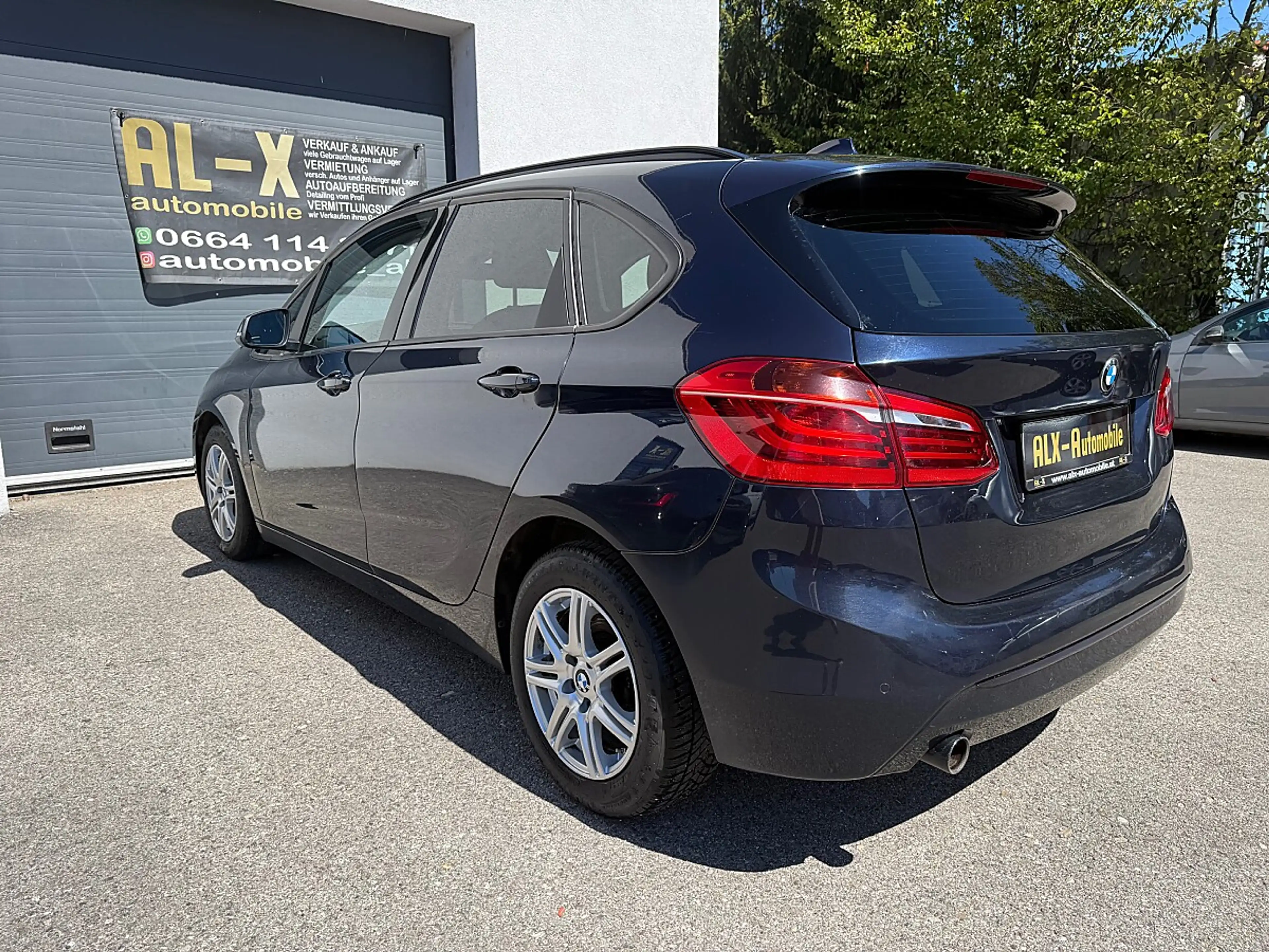 BMW 216 d — photo 11