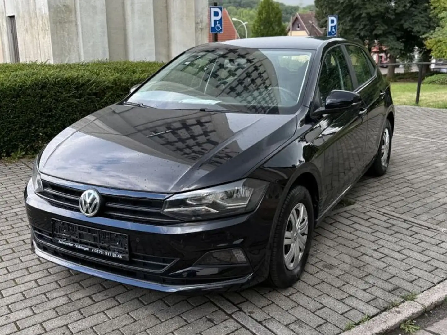 Volkswagen Polo VI Trendline*SHZ*LED*PDC*60TKM*TOP Negro - 2