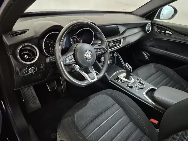 Alfa Romeo Stelvio view 6