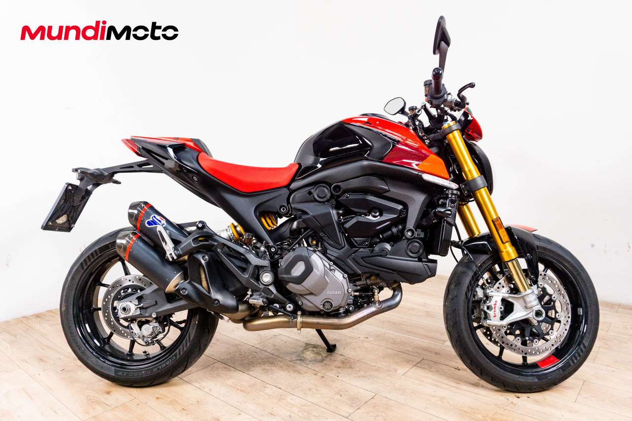 Ducati Monster 937