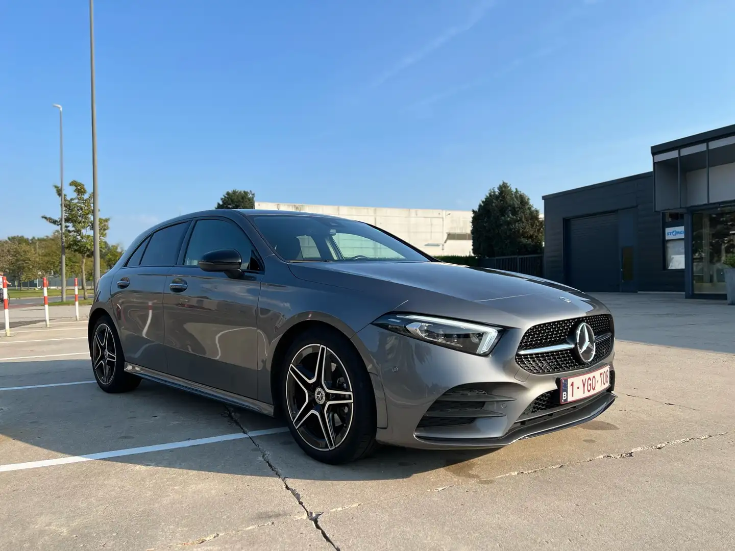 Mercedes-Benz A 200 7G-DCT AMG Line - 1