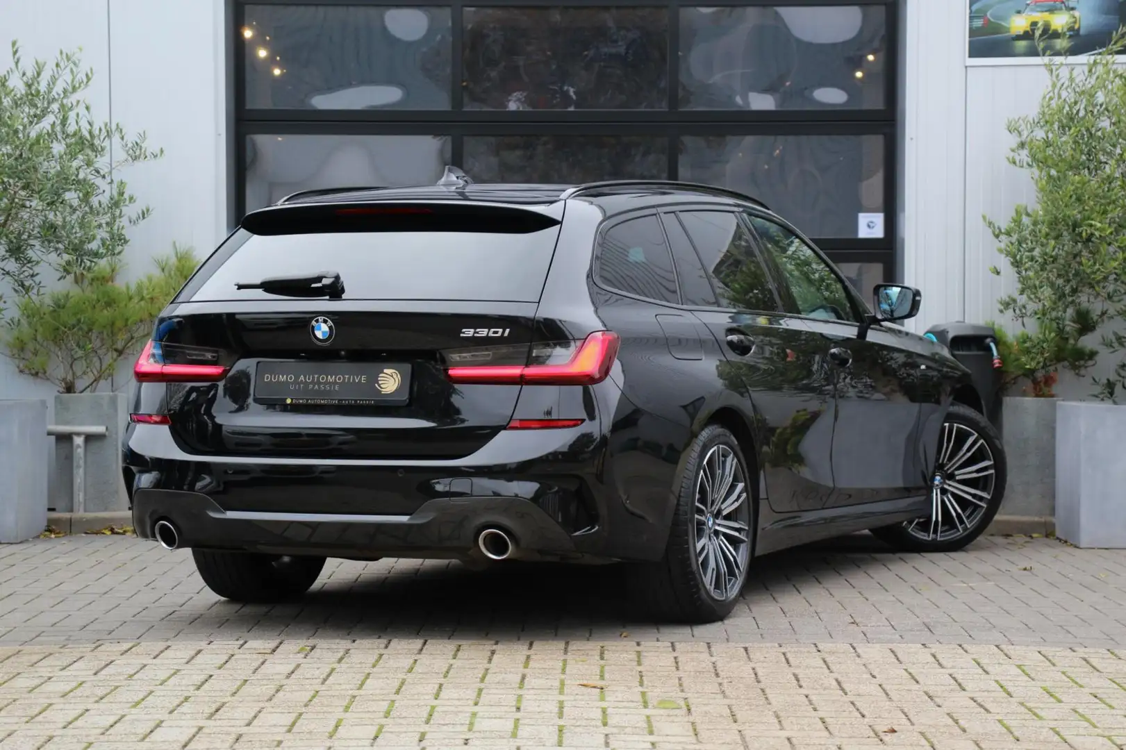 BMW 330 3-serie Touring 330i M-Sport - LEDER - 360 CAMERA Noir - 2