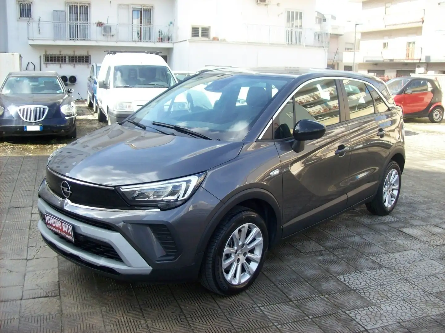 Opel Crossland 1.5 ecotec diesel 120CV AT6 Elegance Argento - 1