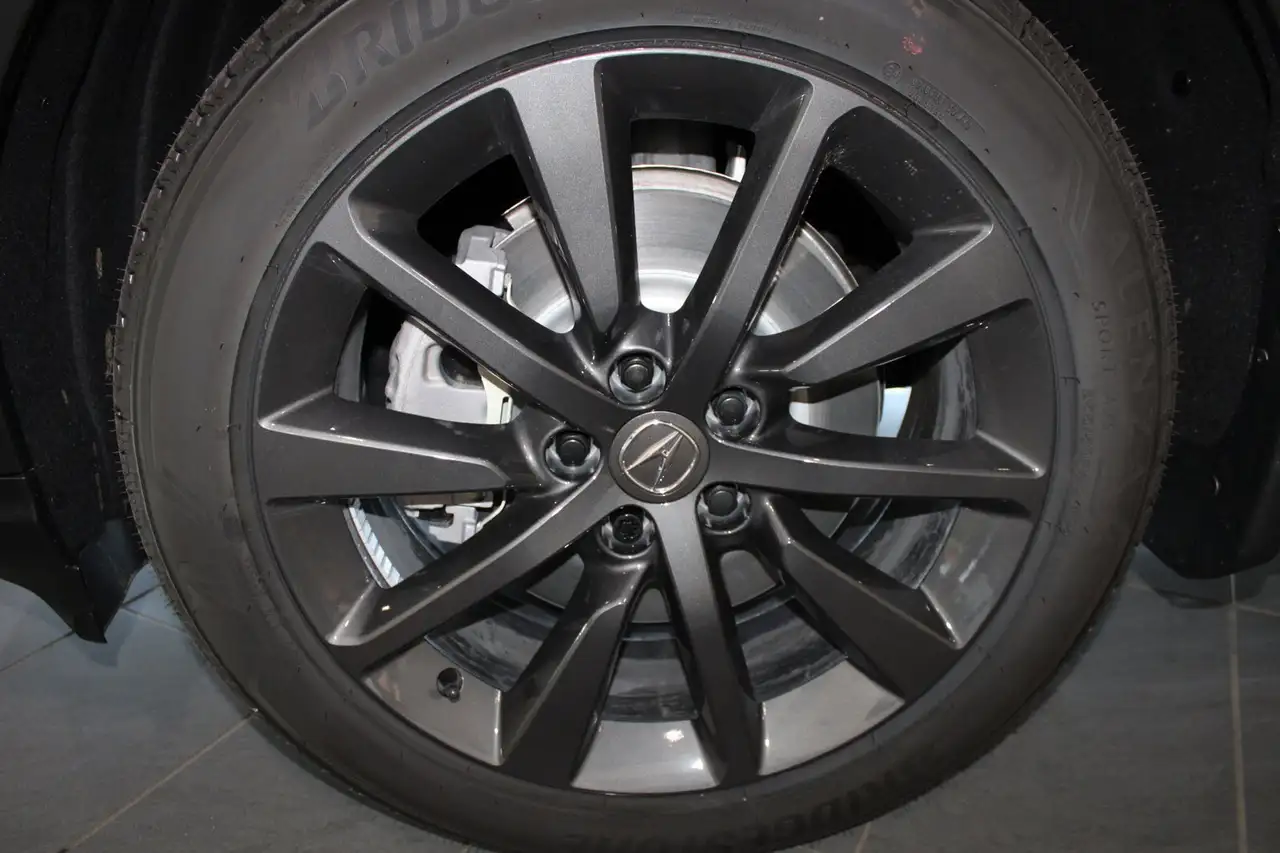 Acura MDX снимка Acura MDX