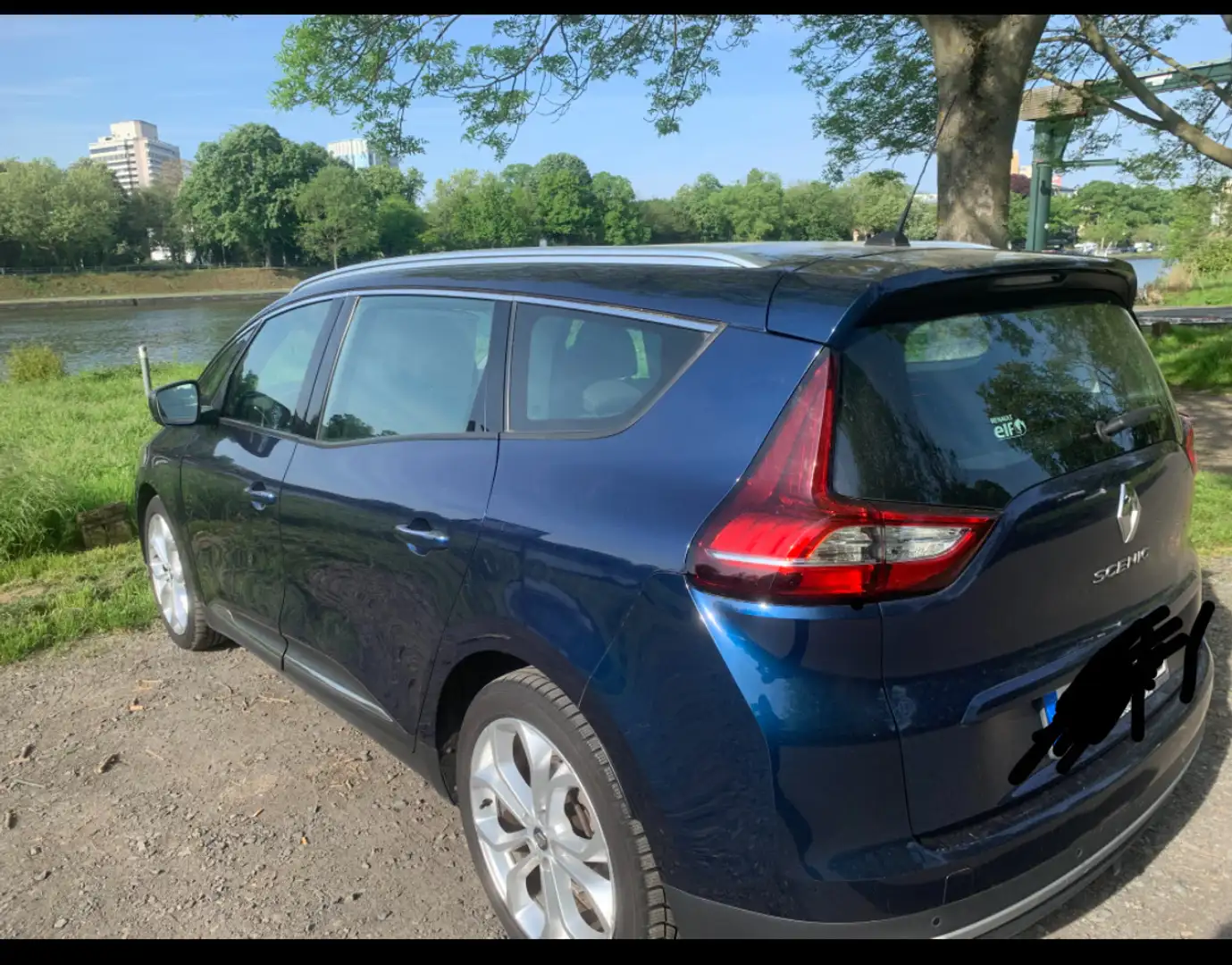 Renault Grand Scenic dCi 110 FAP EDC Dynamique Blau - 1