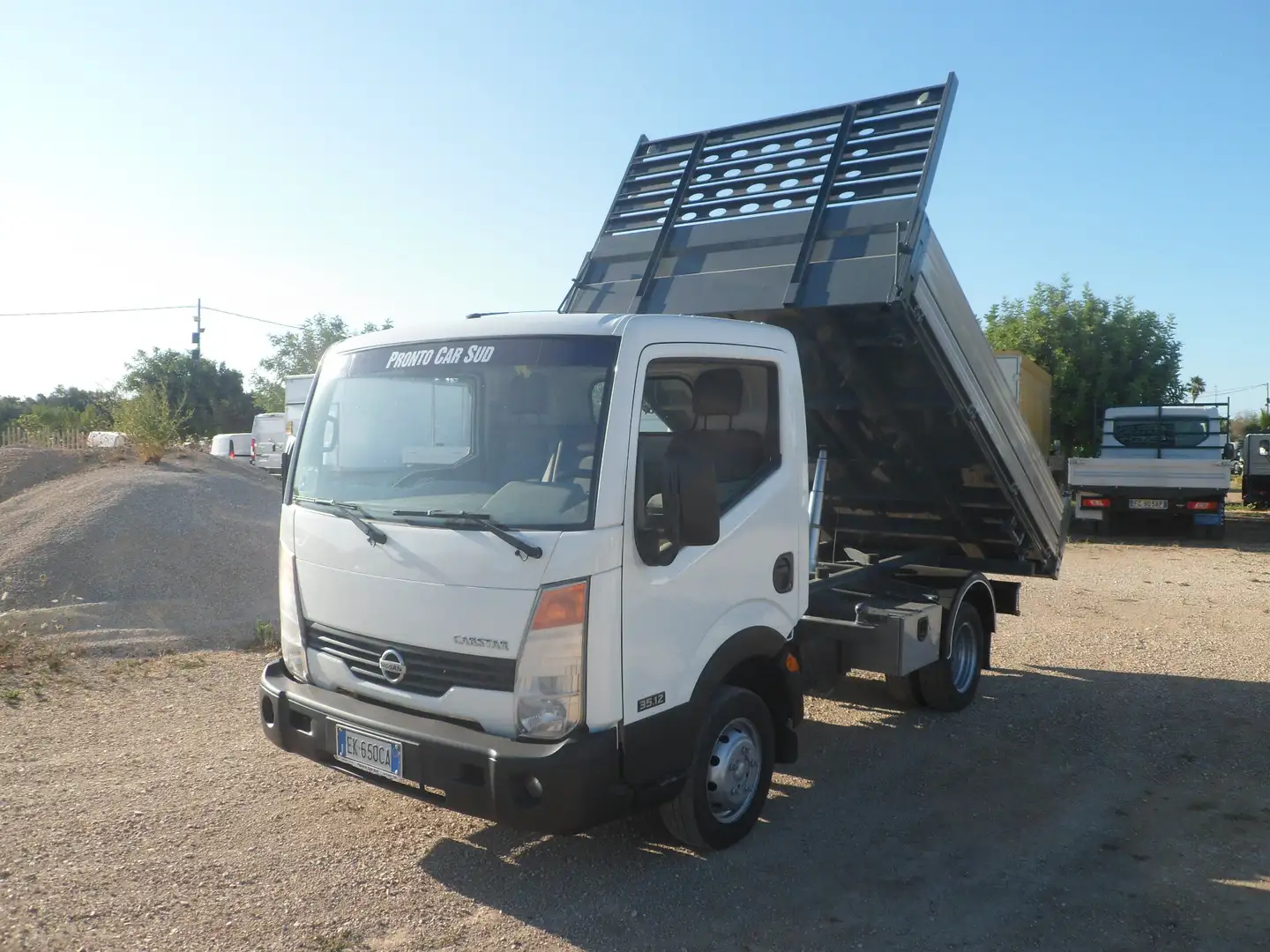 Nissan Cabstar ribaltabile trilaterale Bianco - 1
