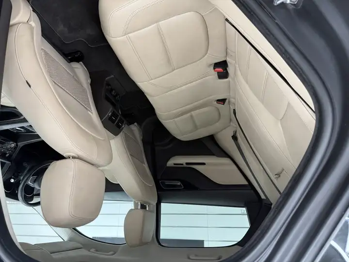 Jaguar F-Pace 2020, foto 13