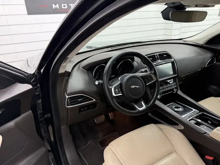 Jaguar F-Pace 2020, foto 7