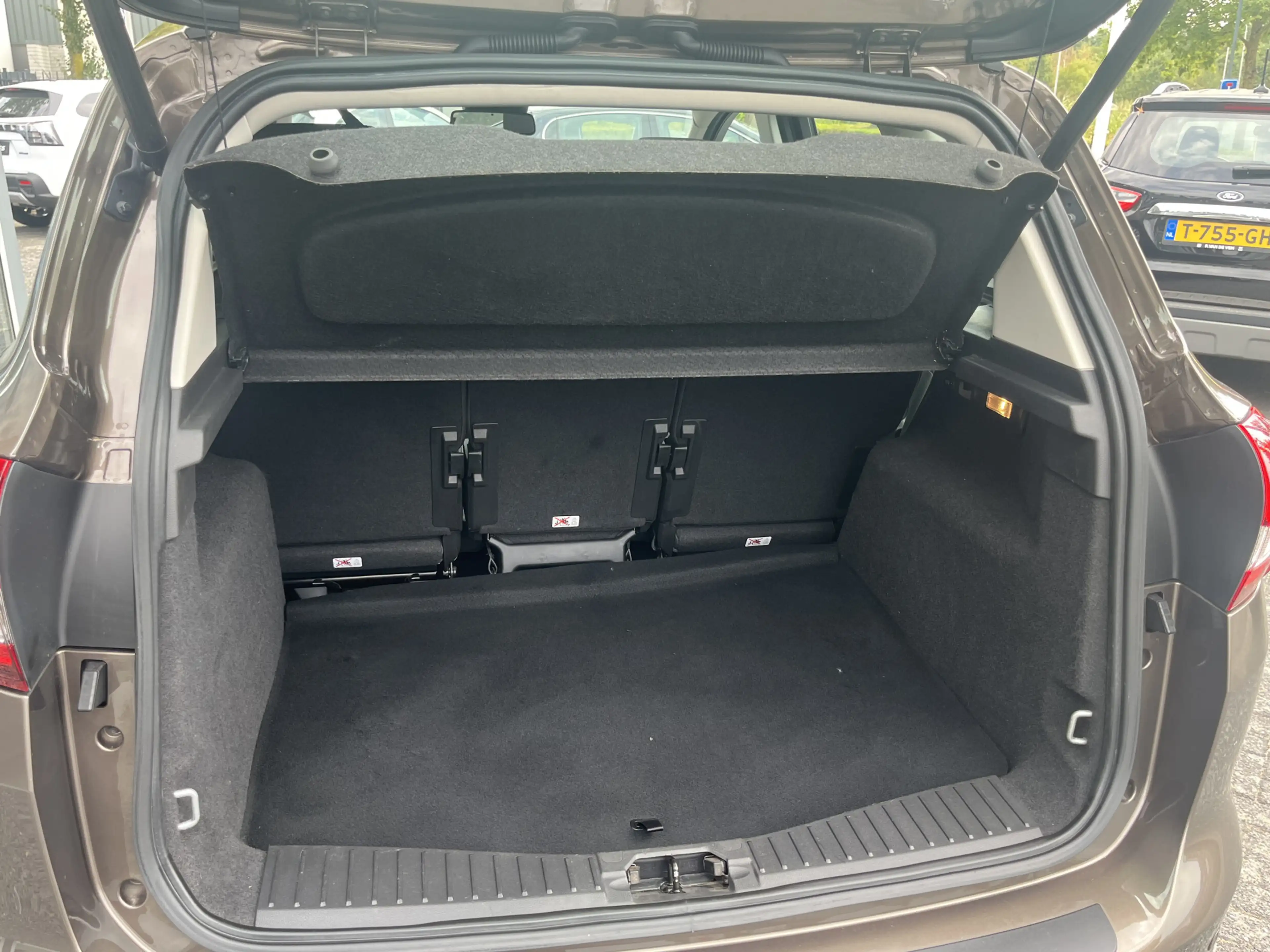 Ford C-Max 1.5 Titanium — photo 8