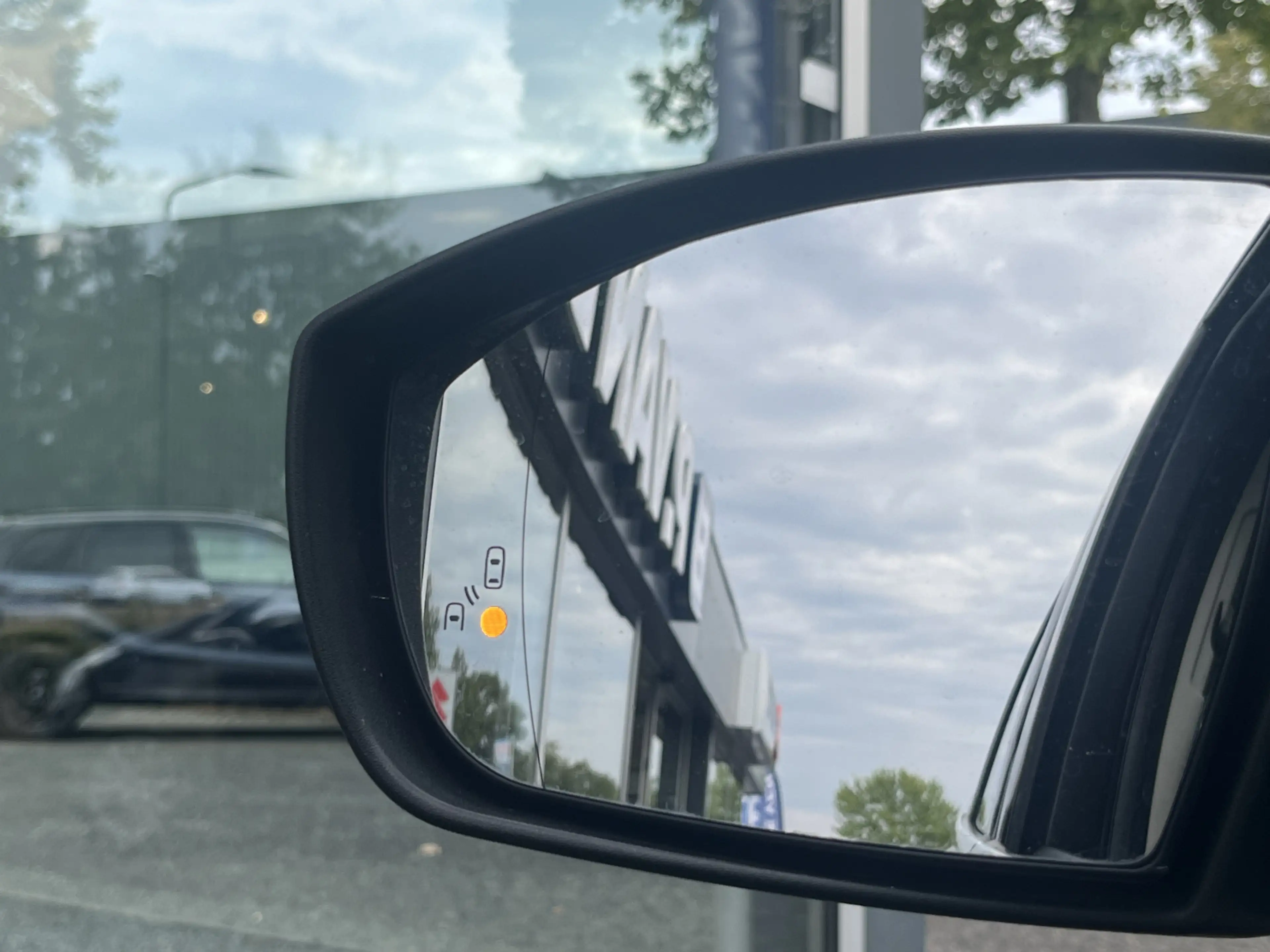 Ford C-Max 1.5 Titanium — photo 13