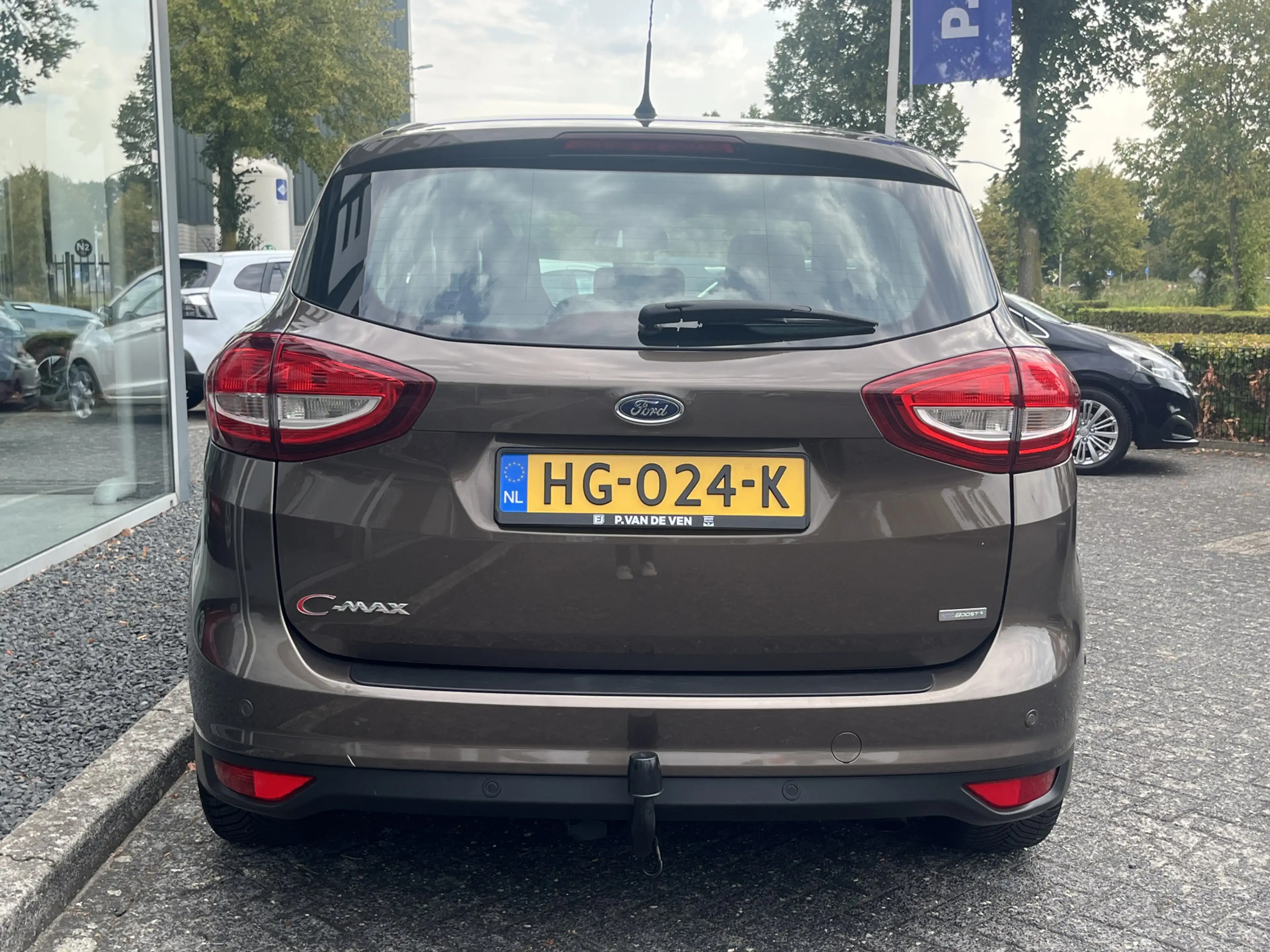 Ford C-Max 1.5 Titanium — photo 12