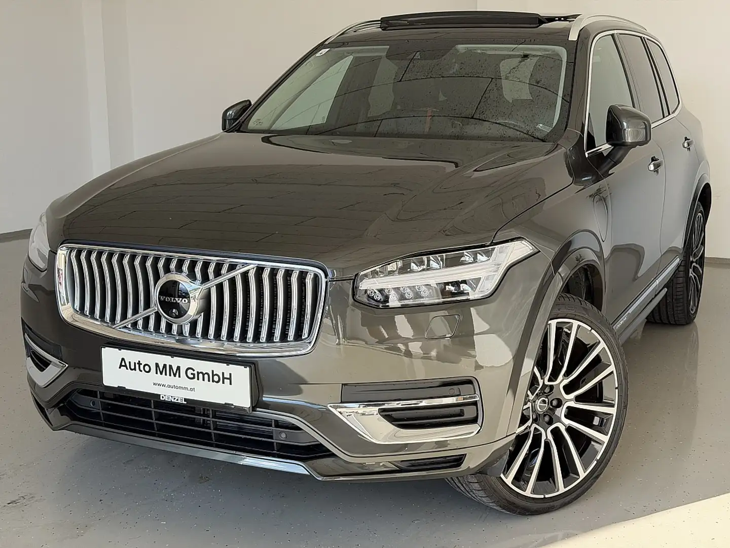 Volvo XC90 T8 AWD Recharge PHEV Inscription Geartronic Grau - 1