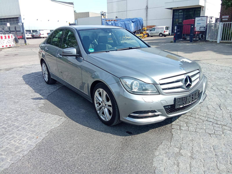Mercedes-Benz C 180 C 180 CGI BlueEfficiency (204.031) — photo 3