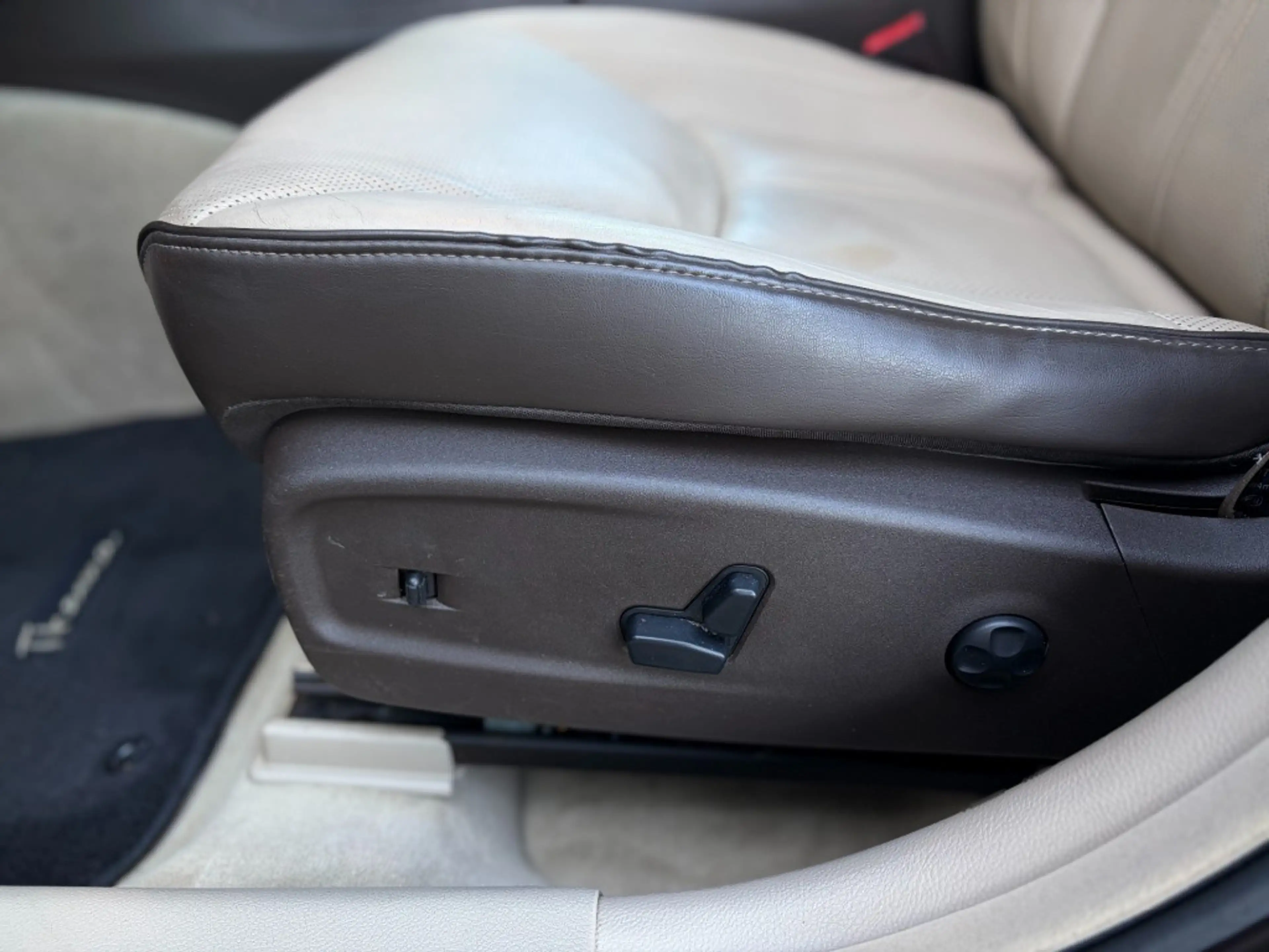 Lancia Thema 3.0 MULTIJET PLAT. - PANO - AFN. TREKH. — photo 18